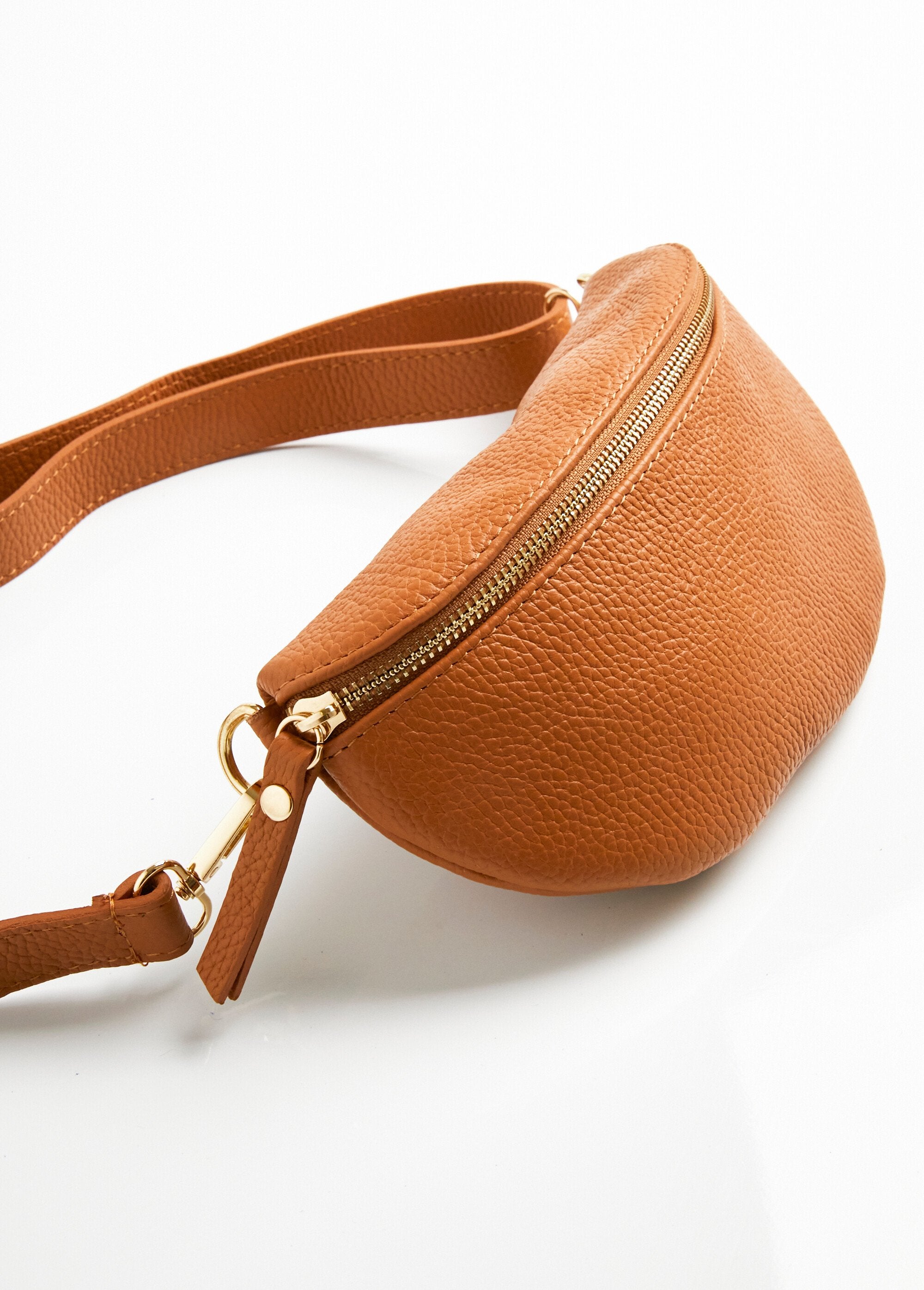 Borsa_a_tracolla_grande_in_pelle_Camel_DE1_slim