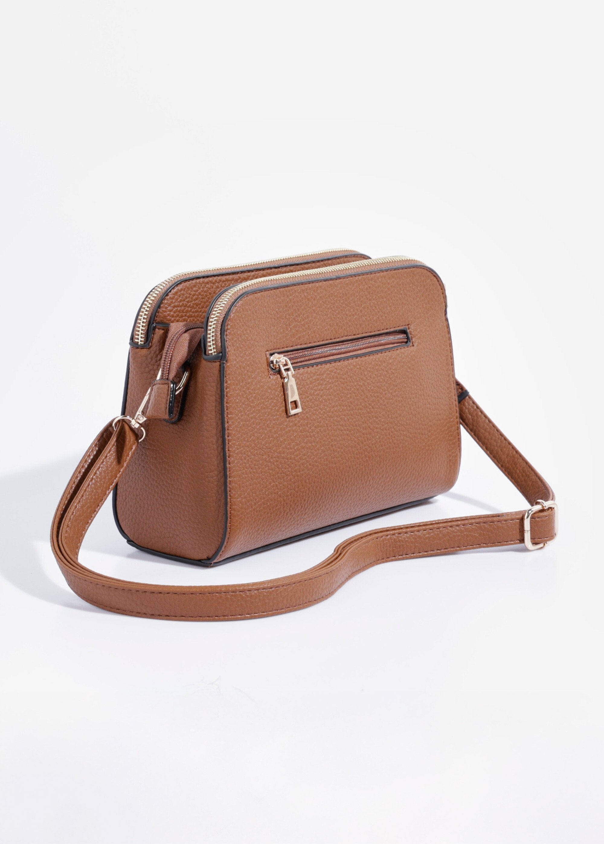 Borsa_multitasche_compatta_con_dettagli_in_metallo_Camel_DO1_slim
