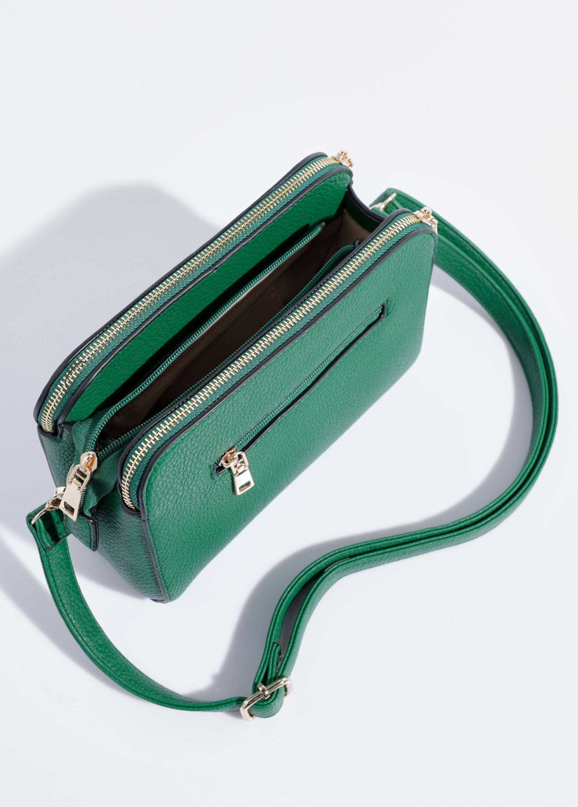 Borsa_multitasche_compatta_con_dettagli_in_metallo_Vert_DE1_slim