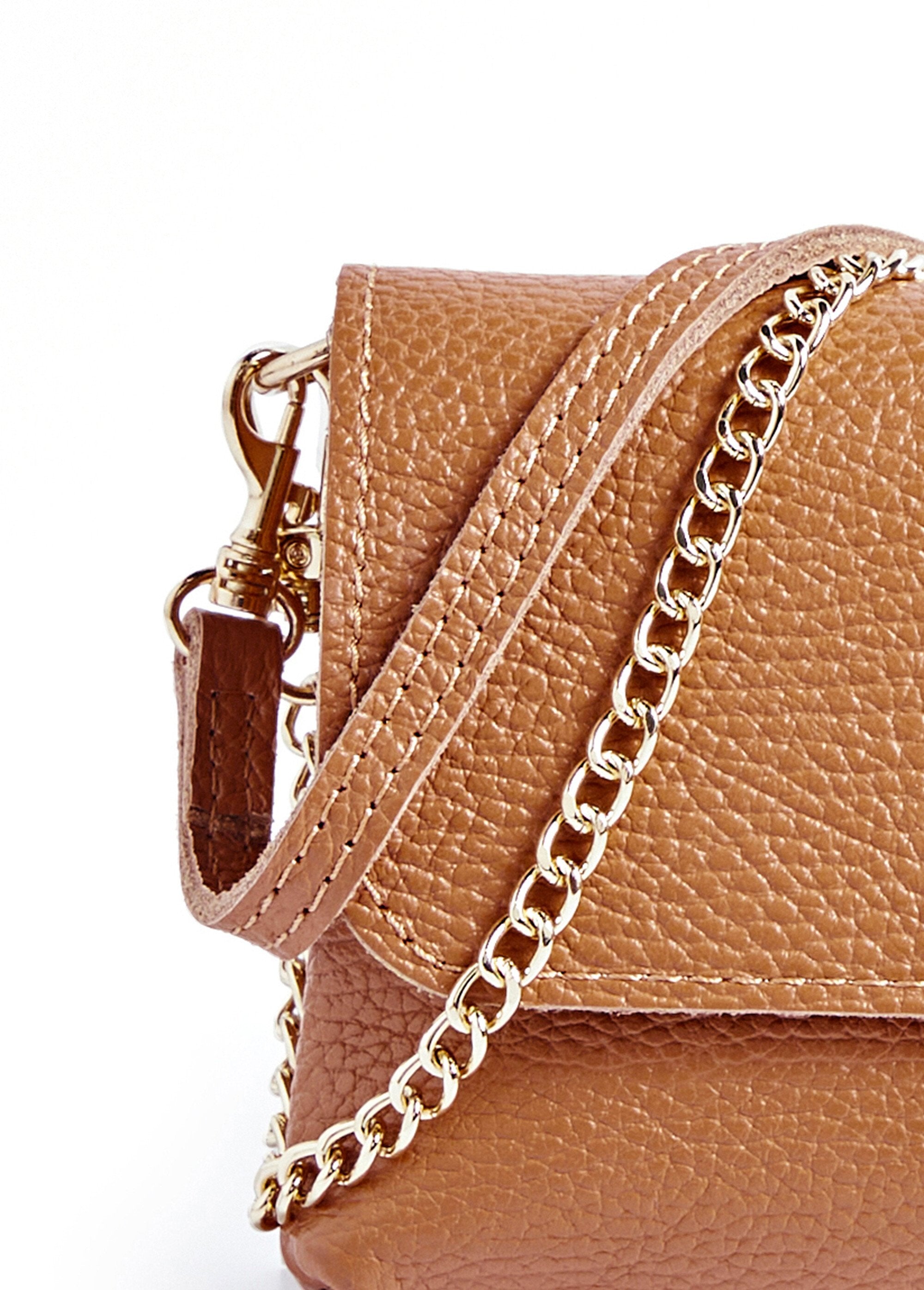 Pochette_in_pelle_con_chiusura_in_metallo_Camel_DE1_slim
