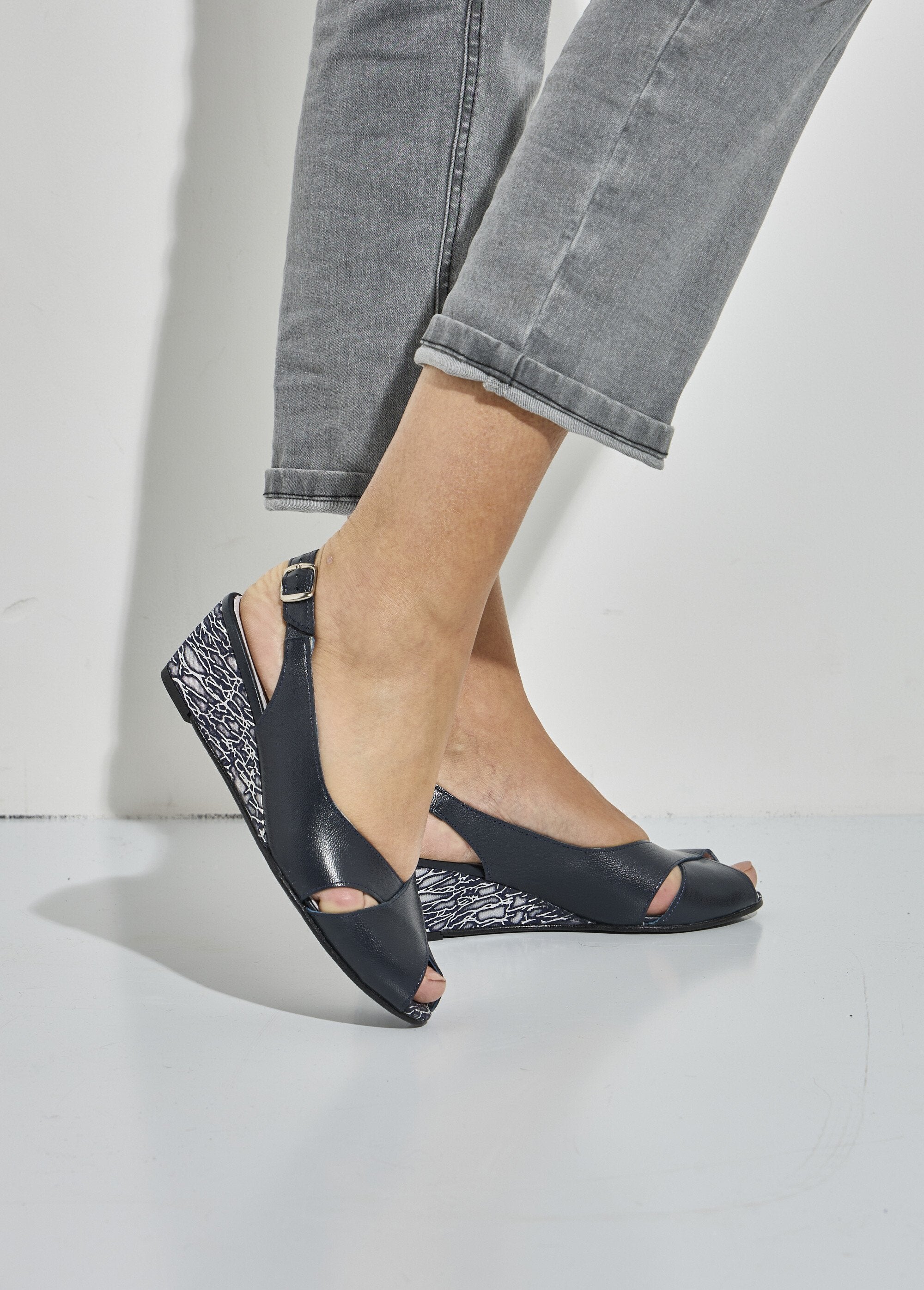 Sandali_aperti_in_pelle_Marino_SF1_slim