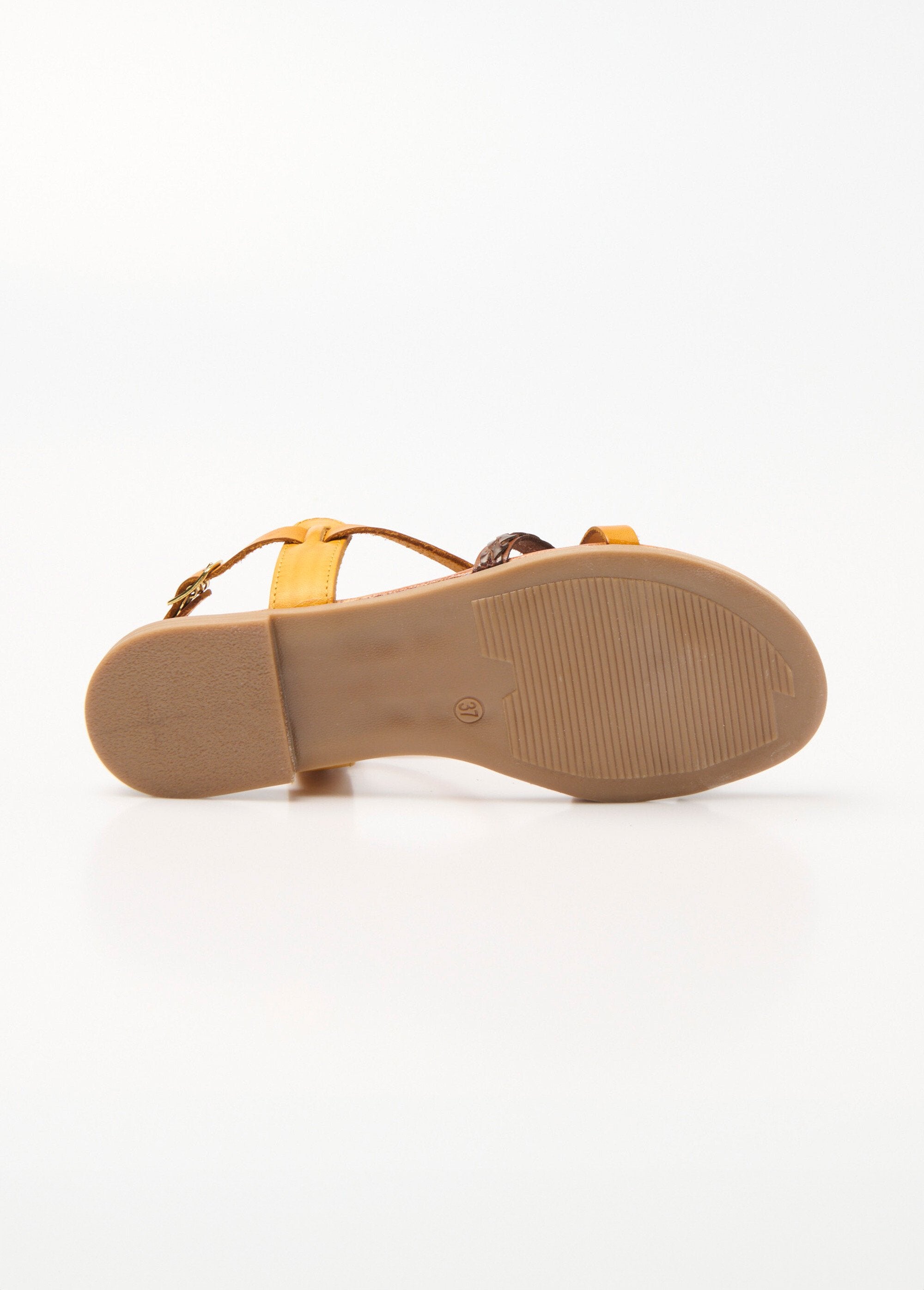 Sandali_piatti_in_pelle_con_più_cinturini_Jaune_et_brique_UN1_slim