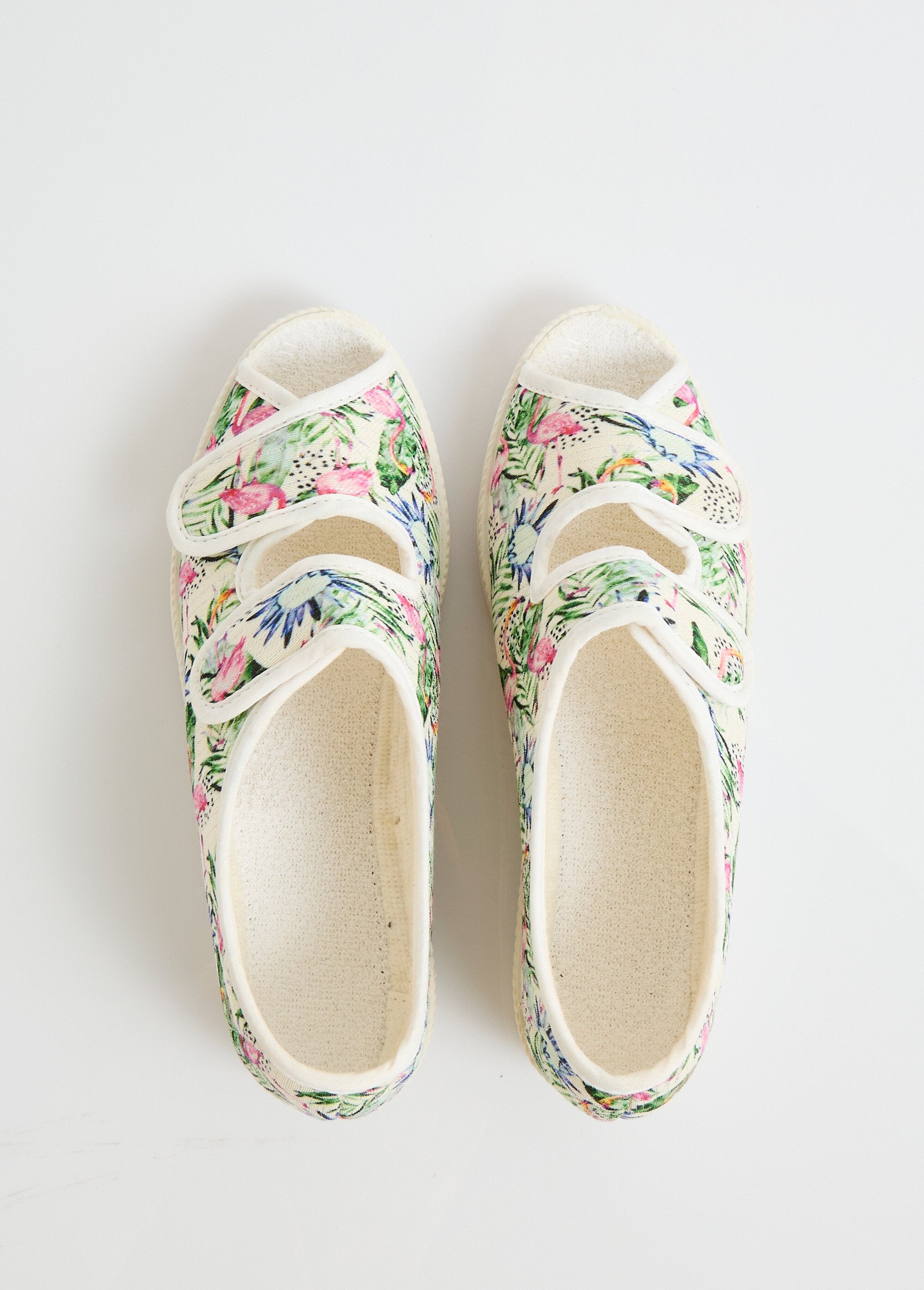 Sandali_aperti_di_larghezza_confortevole_Stampato_OV1_slim