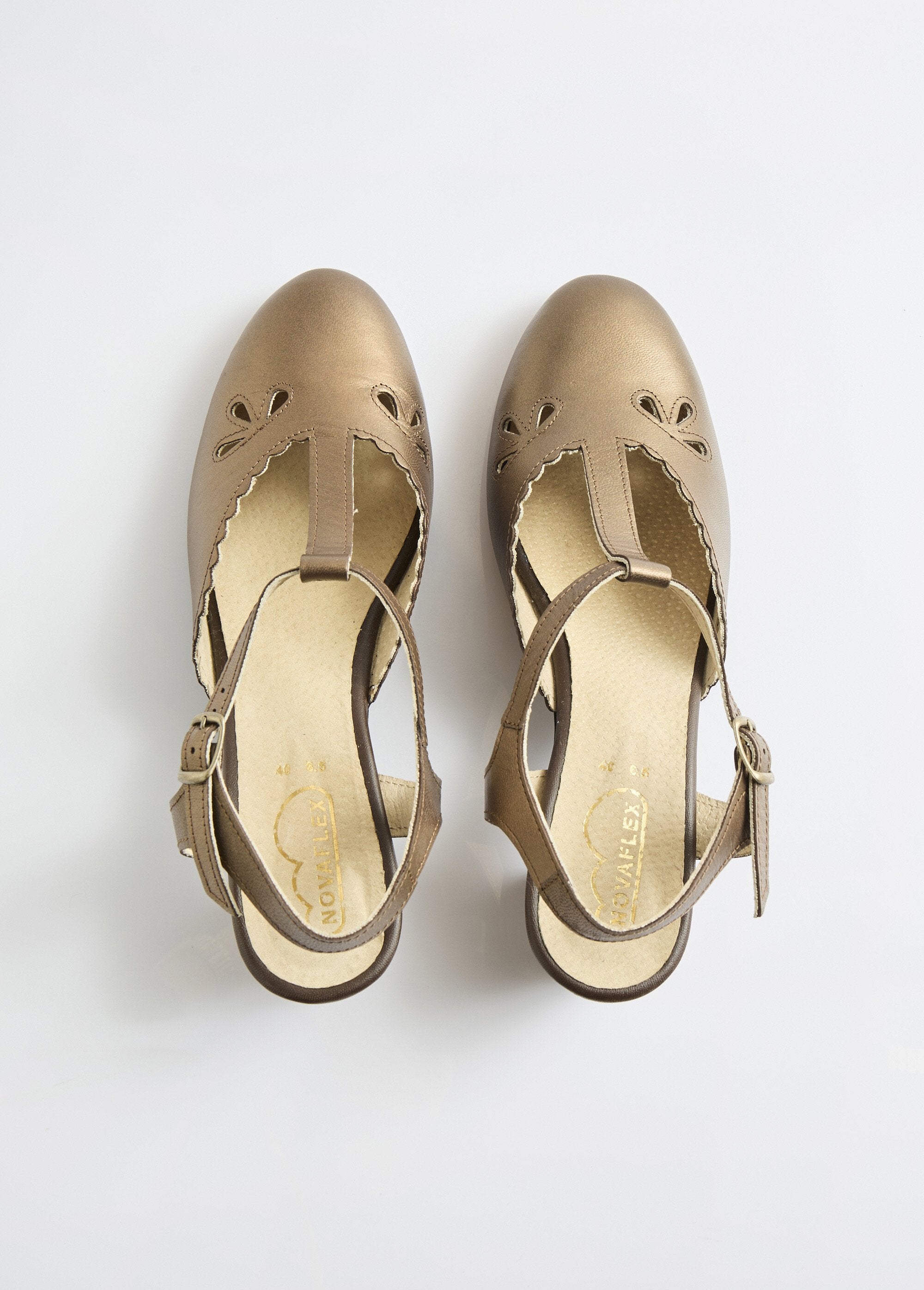 Sandali_slingback_con_tacco_alto_in_pelle_dalla_larghezza_confortevole_Bronze_OV1_slim