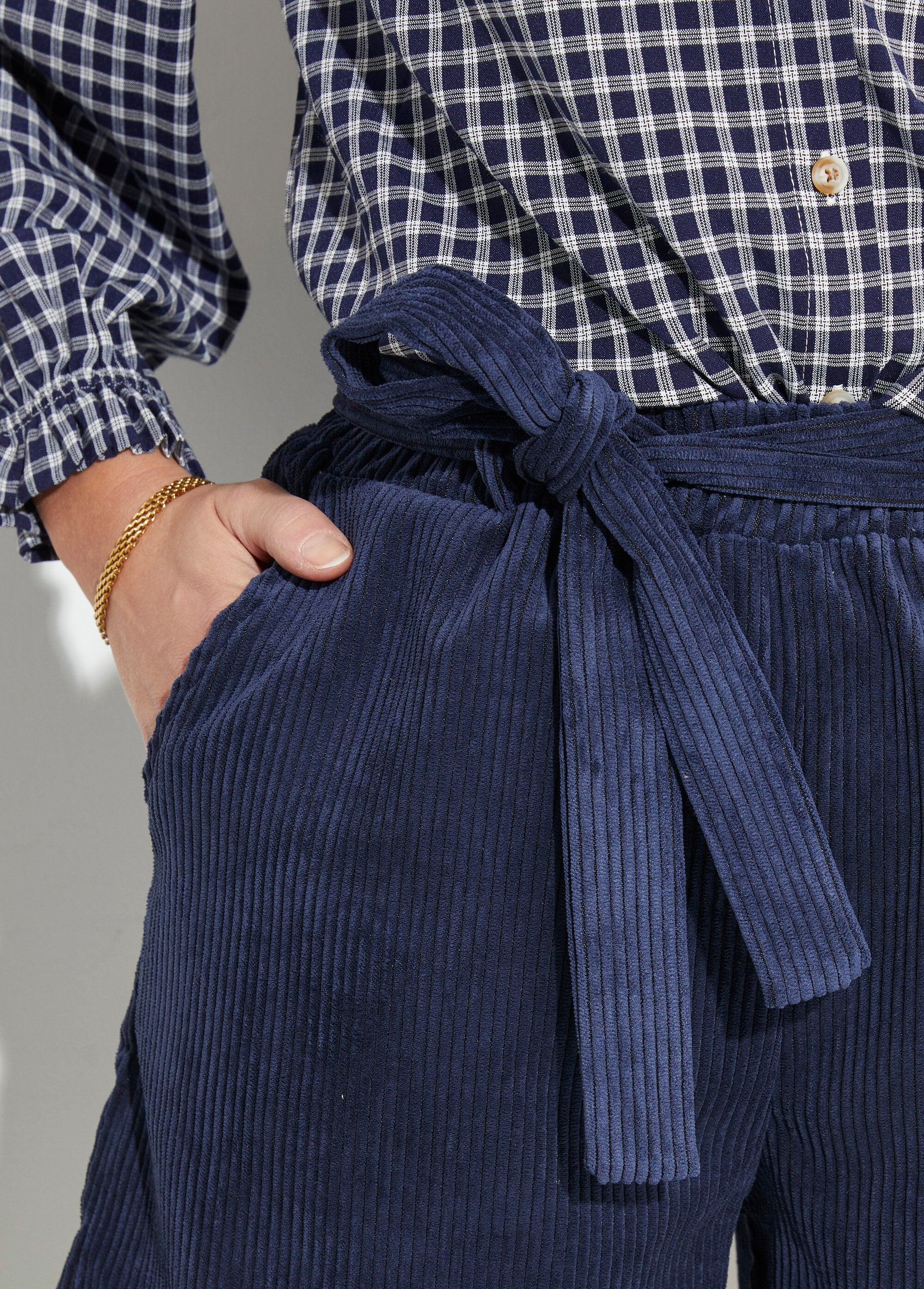 Pantaloncini_di_velluto_a_maglia_grossa_Marine_DE1_slim