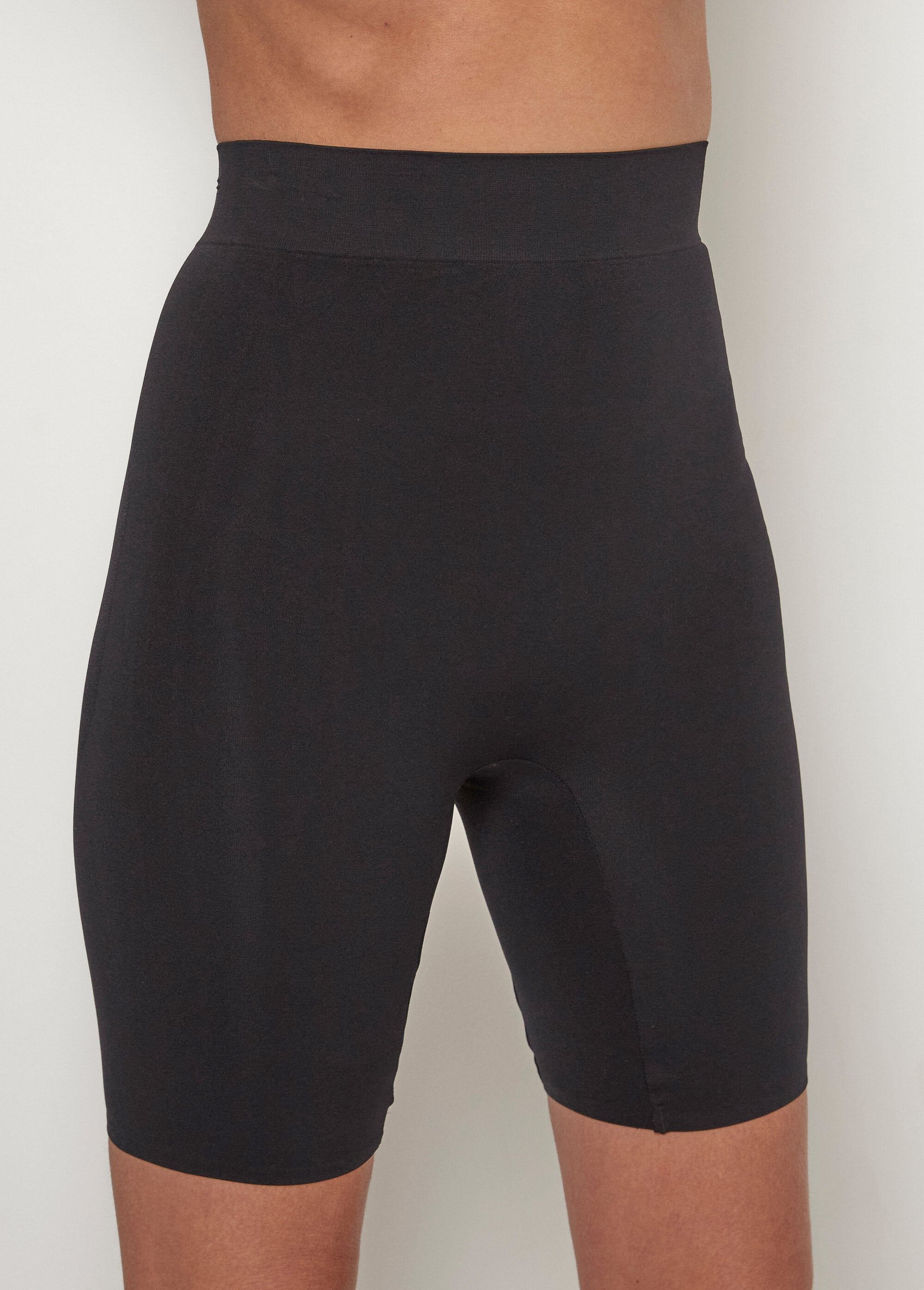Short_gainant_sans_coutures_Noir_FA1_slim