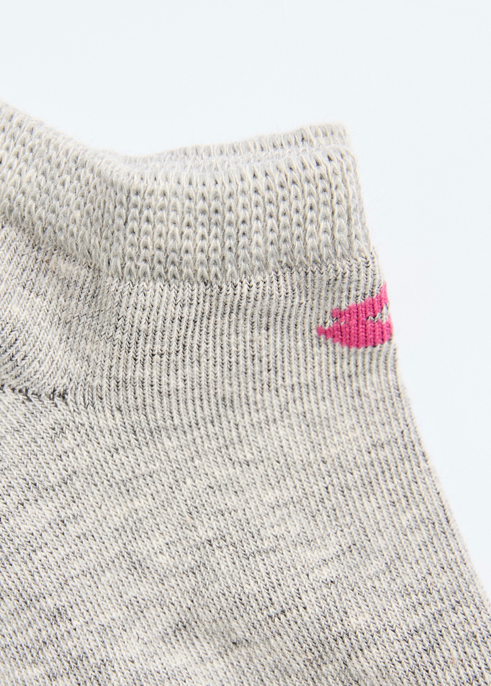 Calzini_con_logo_colorato_Assortis_gris_DE2_slim