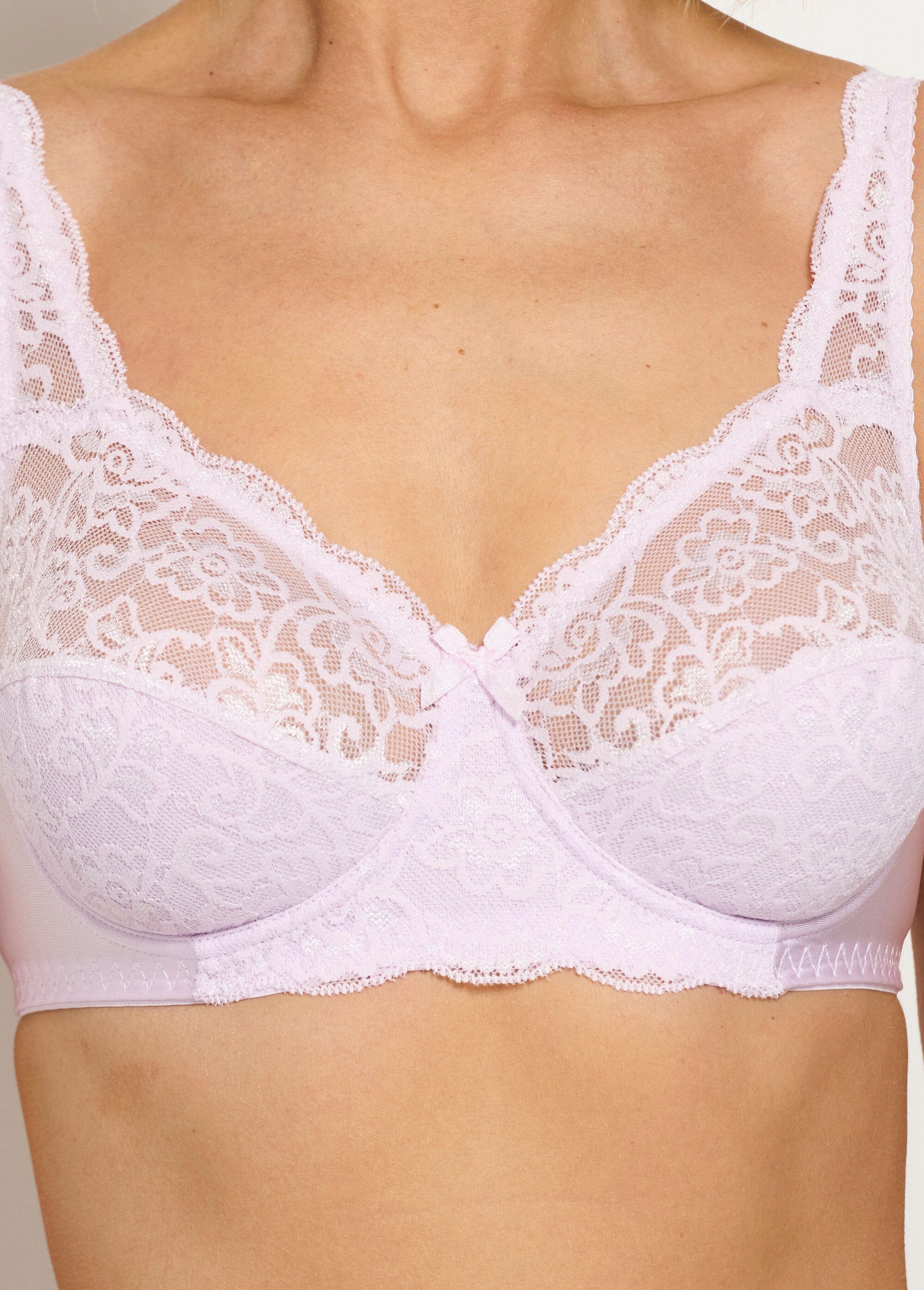 Reggiseno_in_pizzo_con_ferretto_Parme_DE1_slim