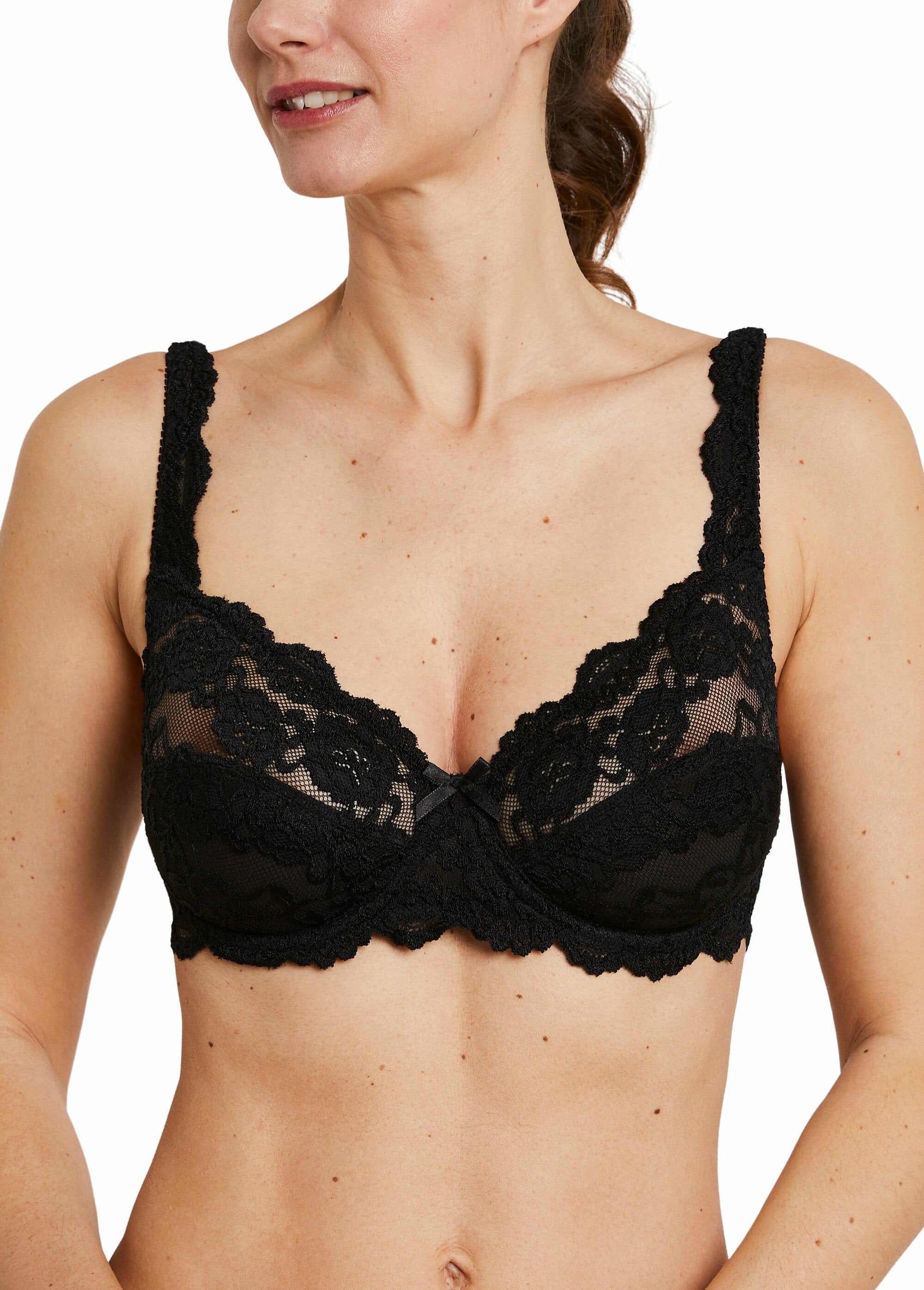 Reggiseno_in_pizzo_con_ferretto_NERO_FA1_slim