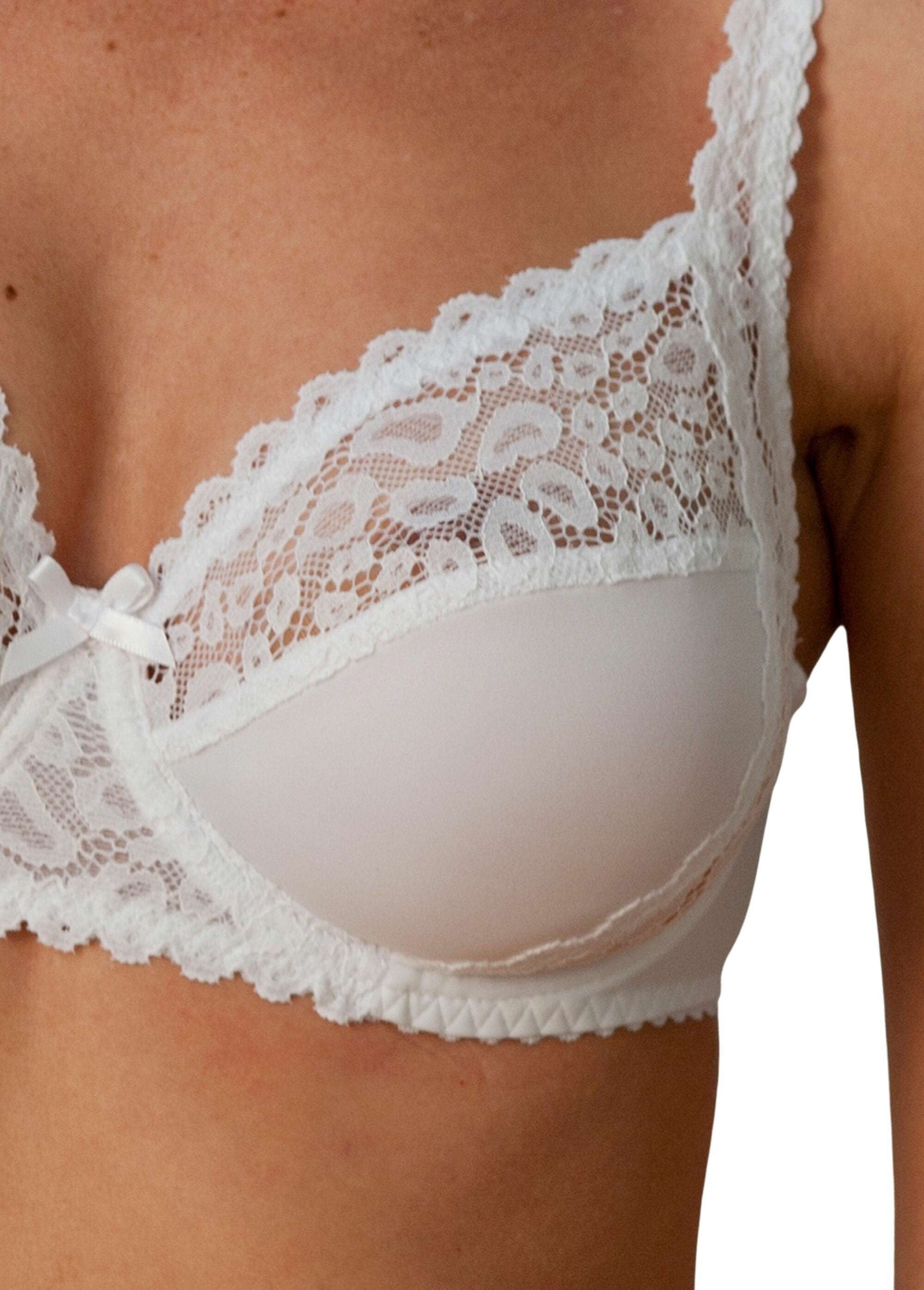 Reggiseno_a_incastro_con_ferretto_in_pizzo_Blanc_DE1_slim