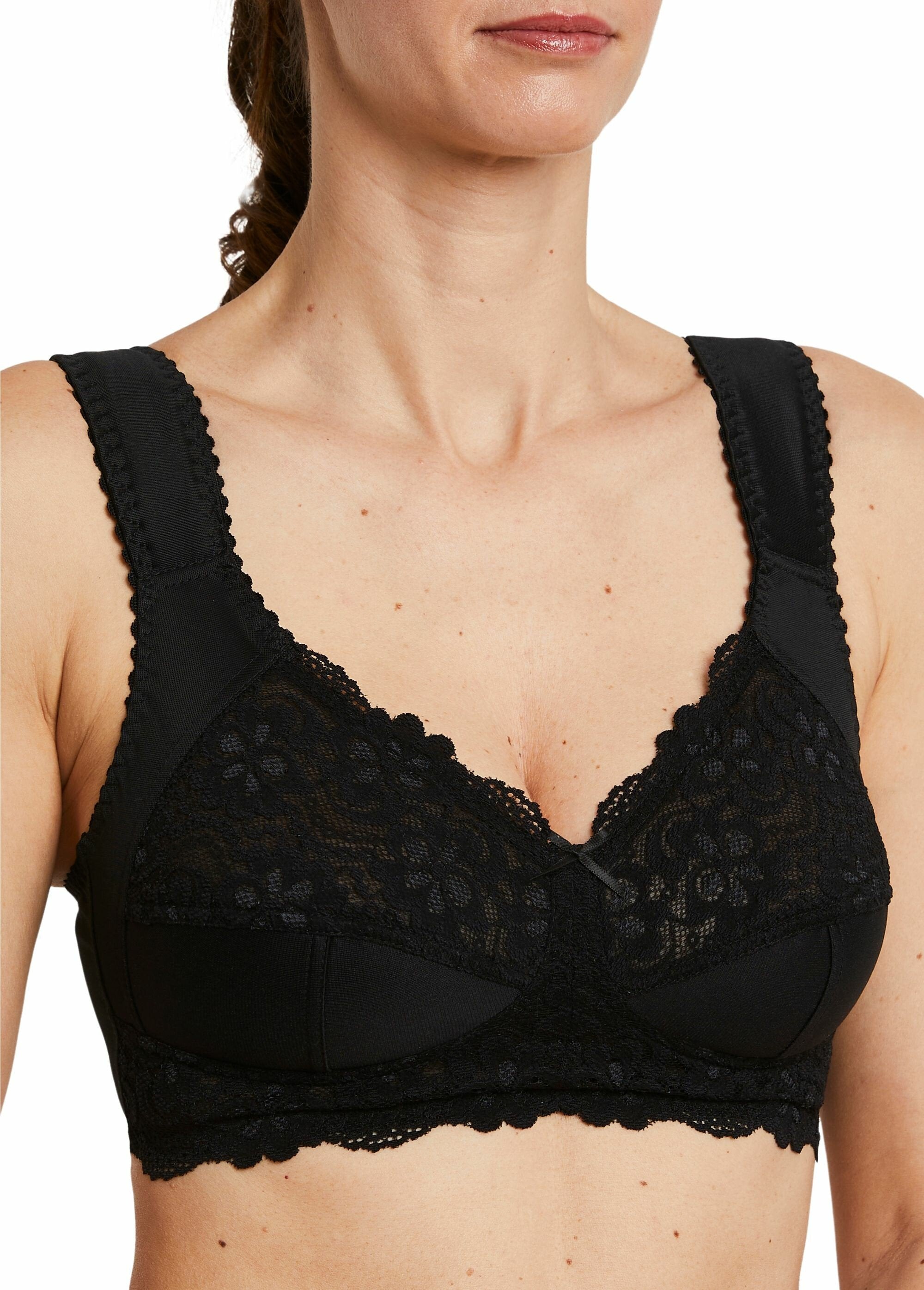 Reggiseno_in_pizzo_con_ferretto_NERO_DE1_slim