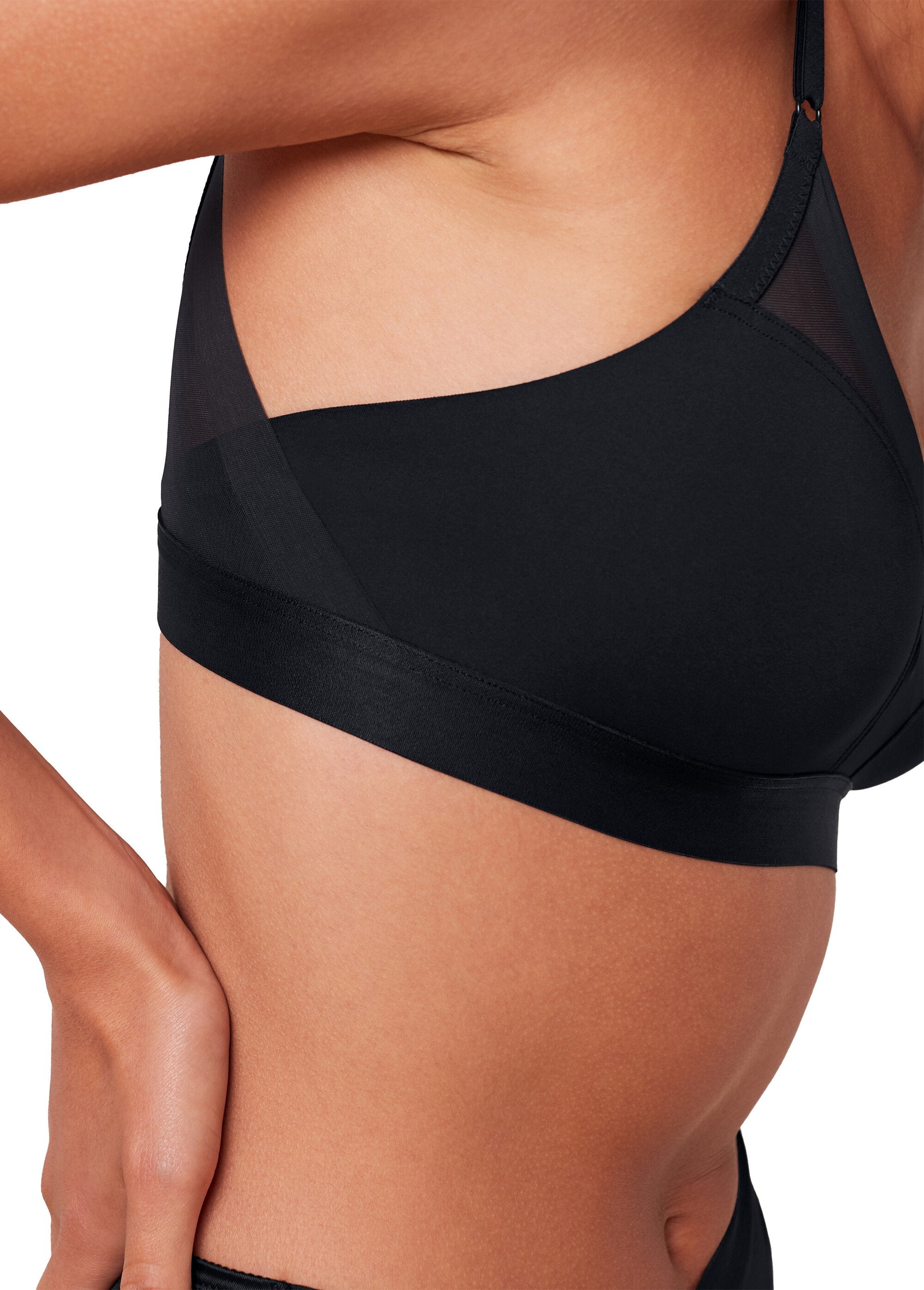 Triumph®_-_Reggiseno_a_rete_senza_ferretto_Noir_DE1_slim