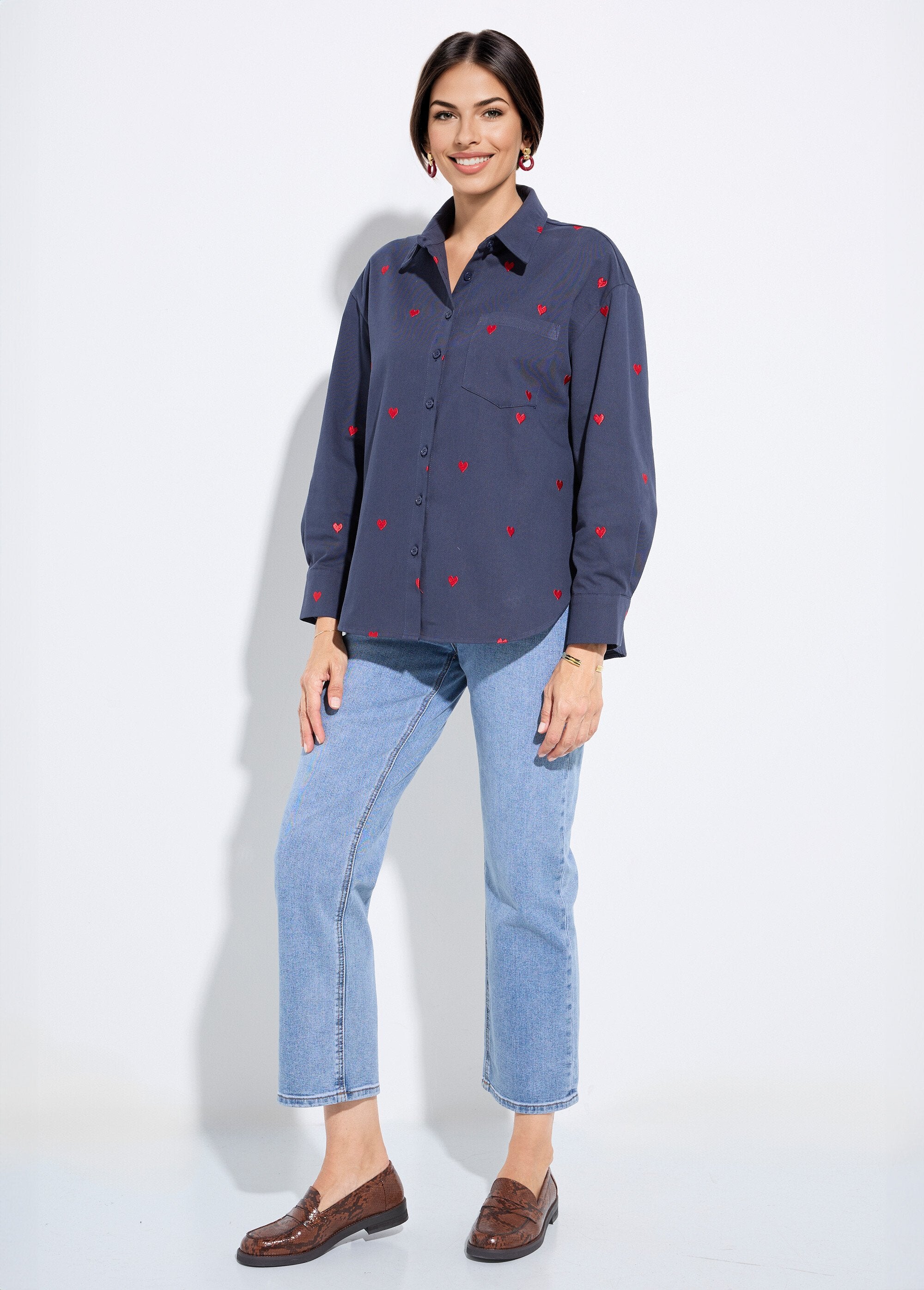 Camicia_over_in_twill_con_cuori_ricamati_Marine_SF1_slim
