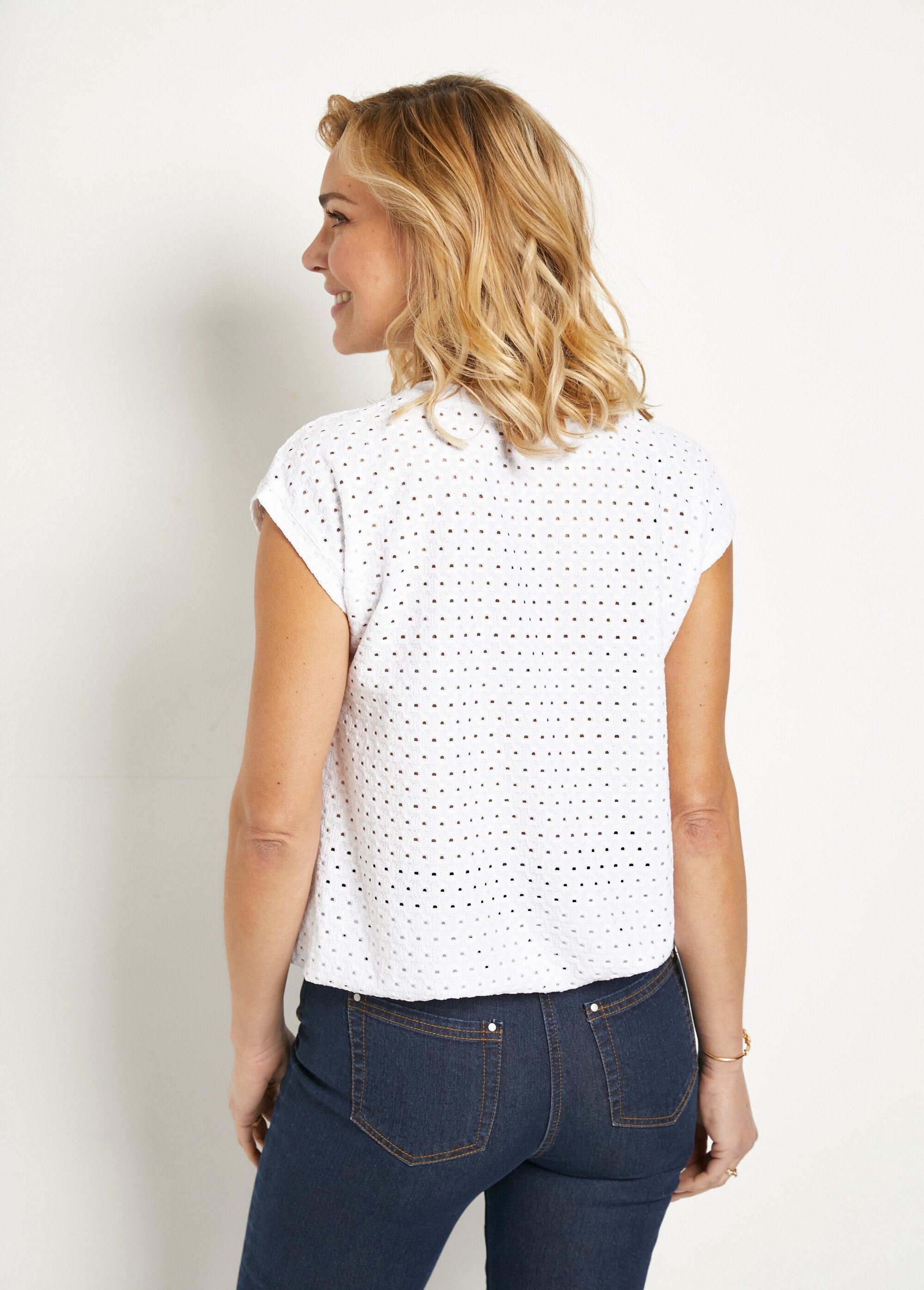 T-shirt_corta_e_sciolta_con_scollo_a_V_Blanc_DO1_slim