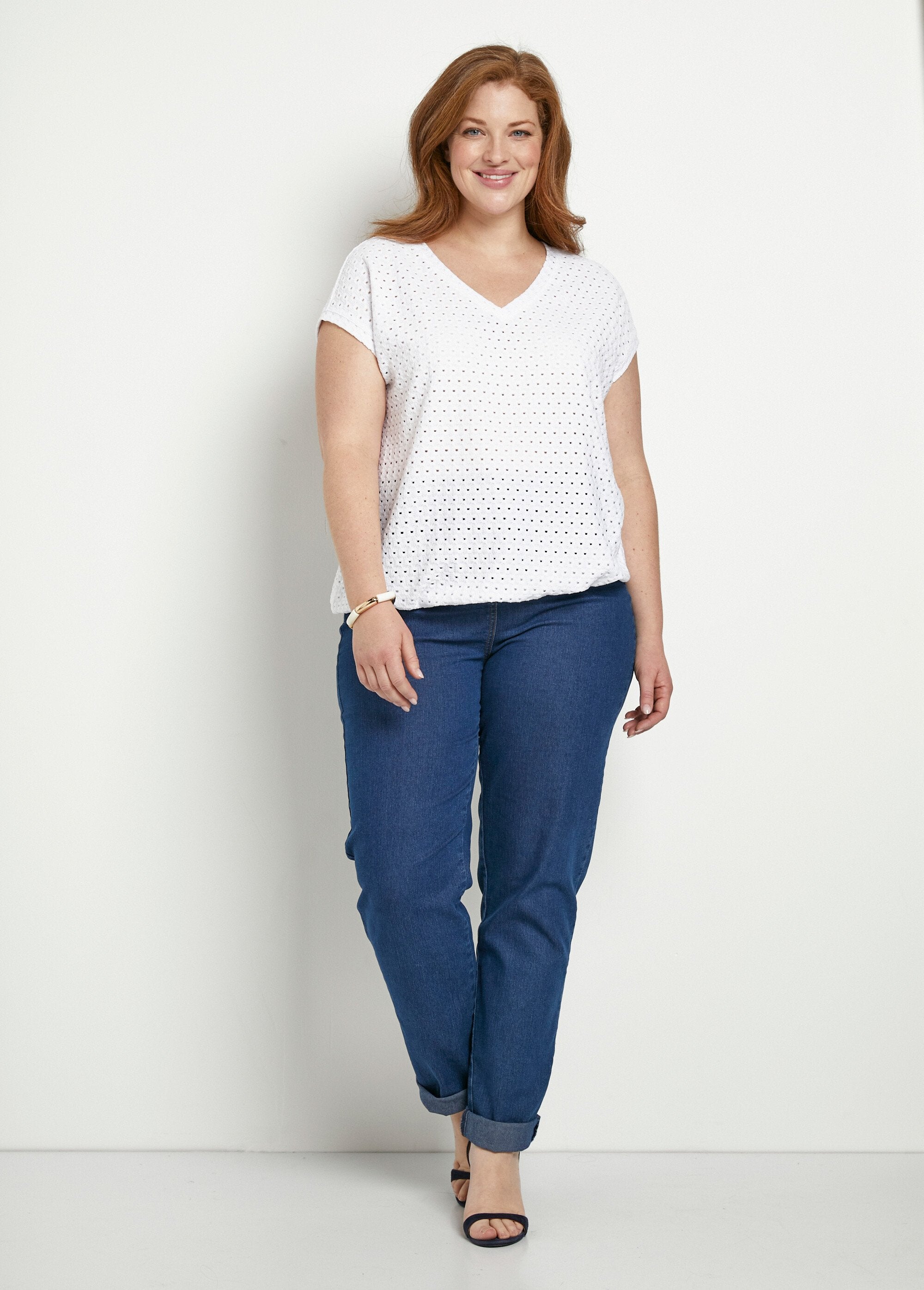 T-shirt_corta_e_sciolta_con_scollo_a_V_Blanc_SF1_curvy