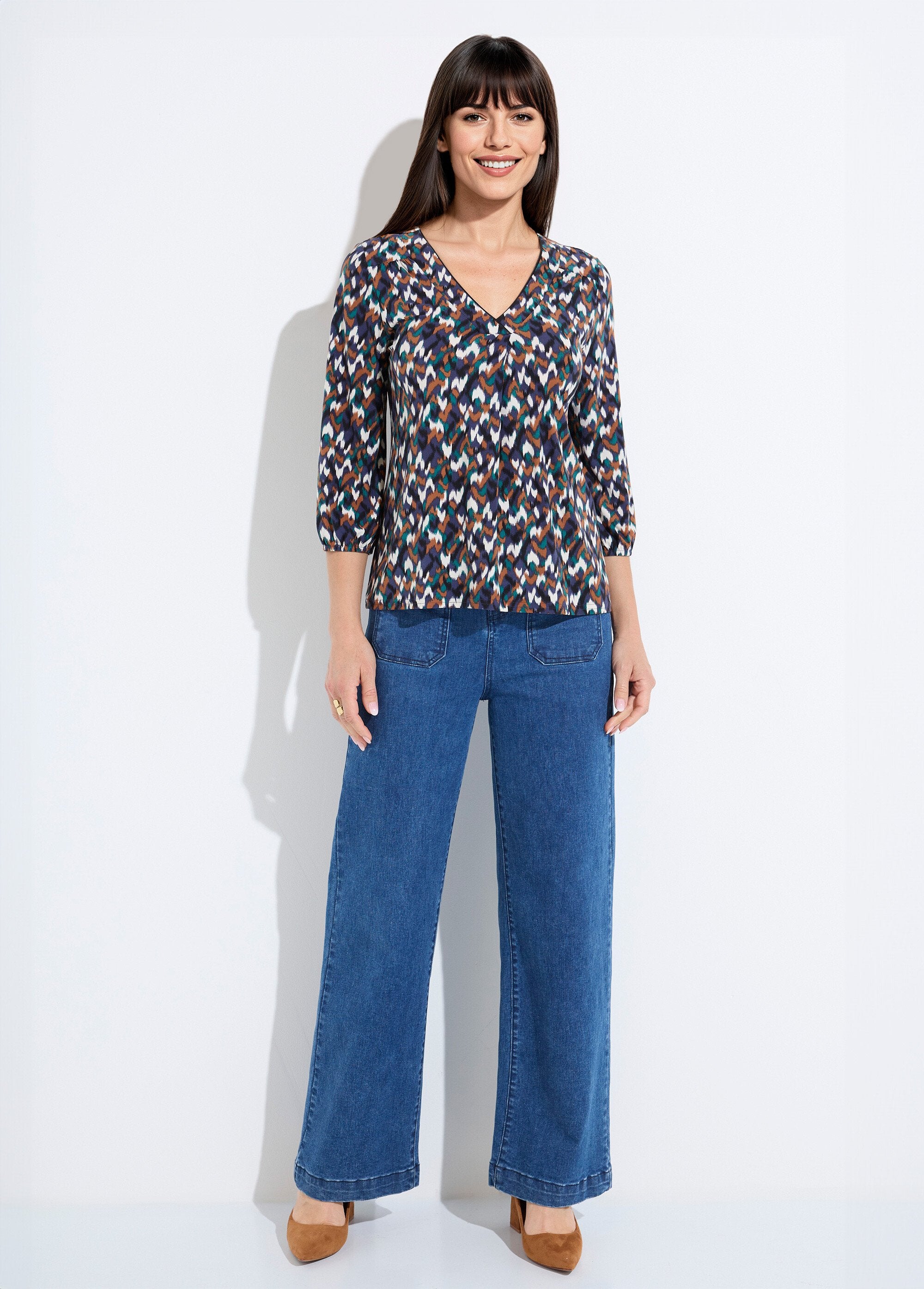 T-shirt_aderente_con_scollo_a_V,_maniche_a_3/4_e_stampa_grafica_Marine_et_vert_SF1_slim