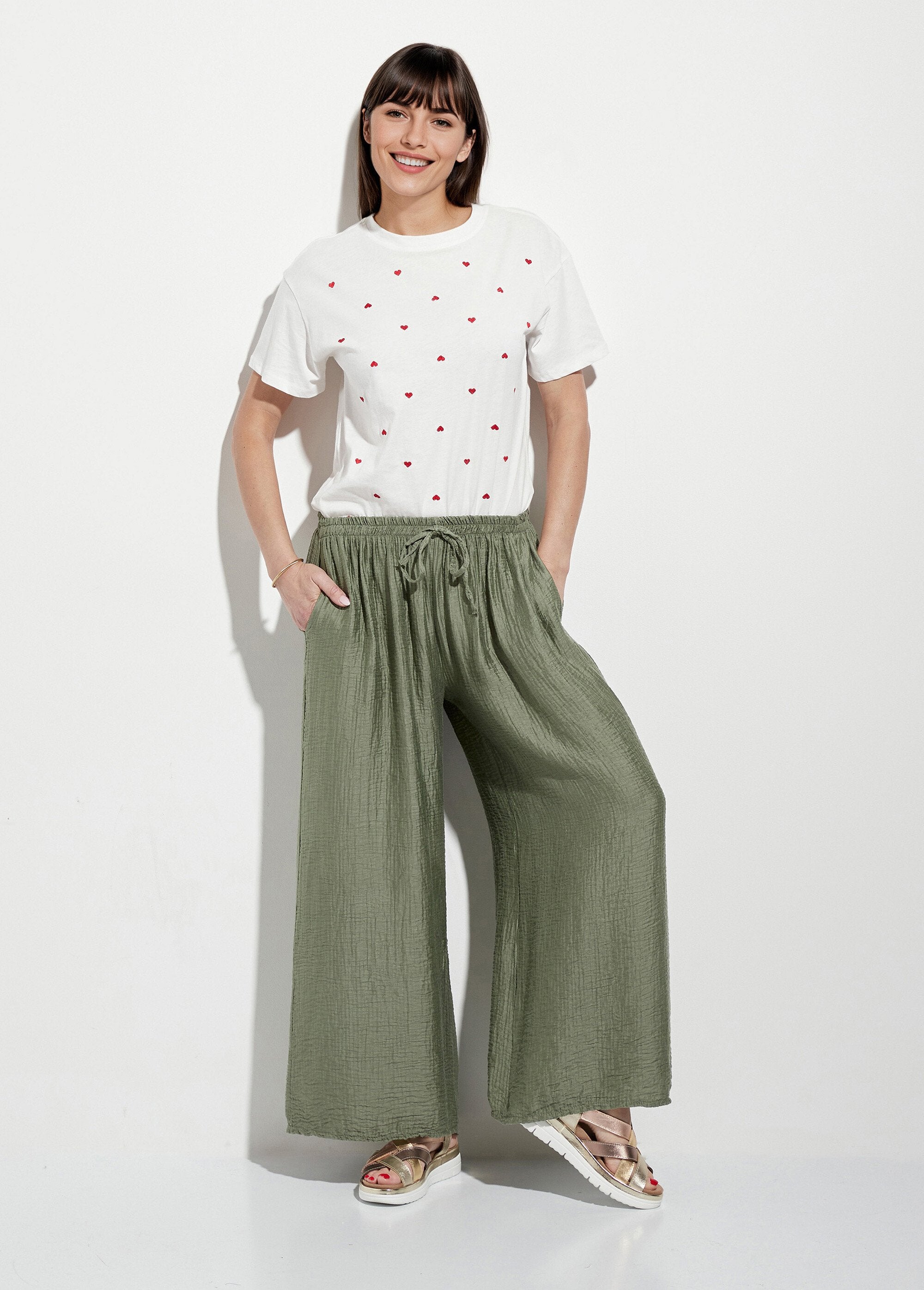T-shirt_con_scollo_rotondo_e_cuori_ricamati_Blanc_SF1_slim