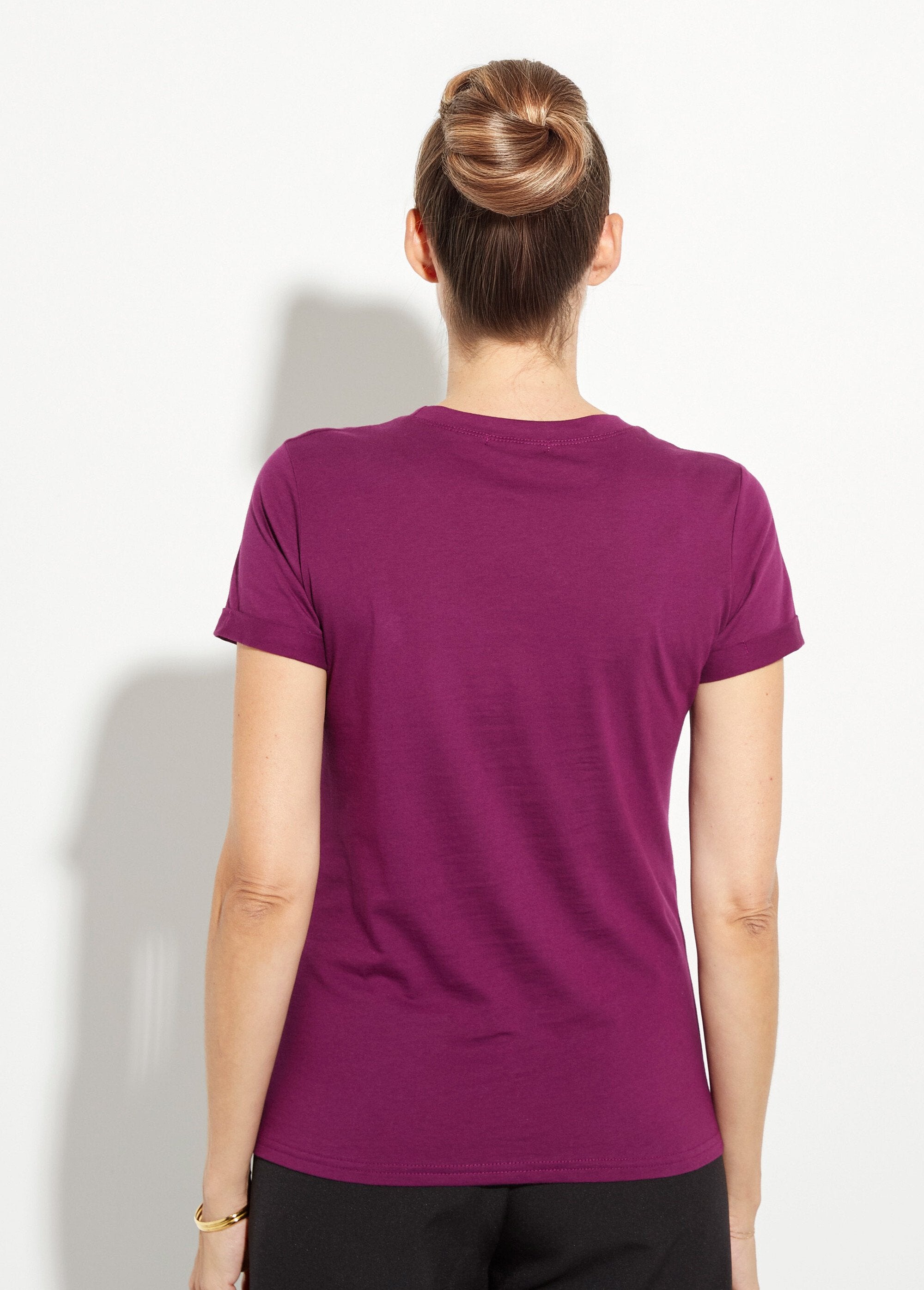 T-shirt_col_rond_broderie_coeur_poitrine_Violet_DO1_slim