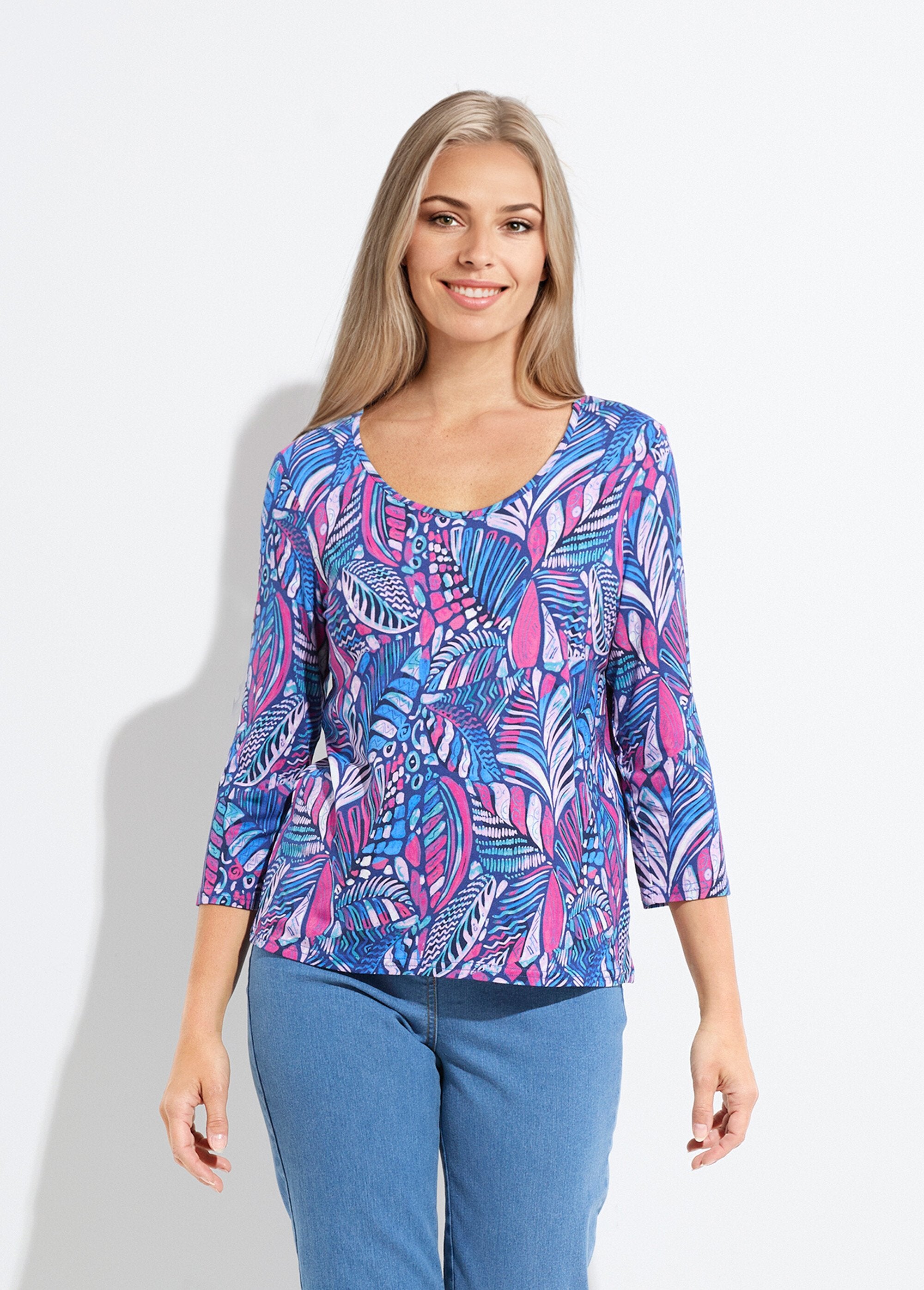 T-shirt_con_stampa_patchwork_e_scollo_rotondo_Bleu_et_rose_FA1_slim