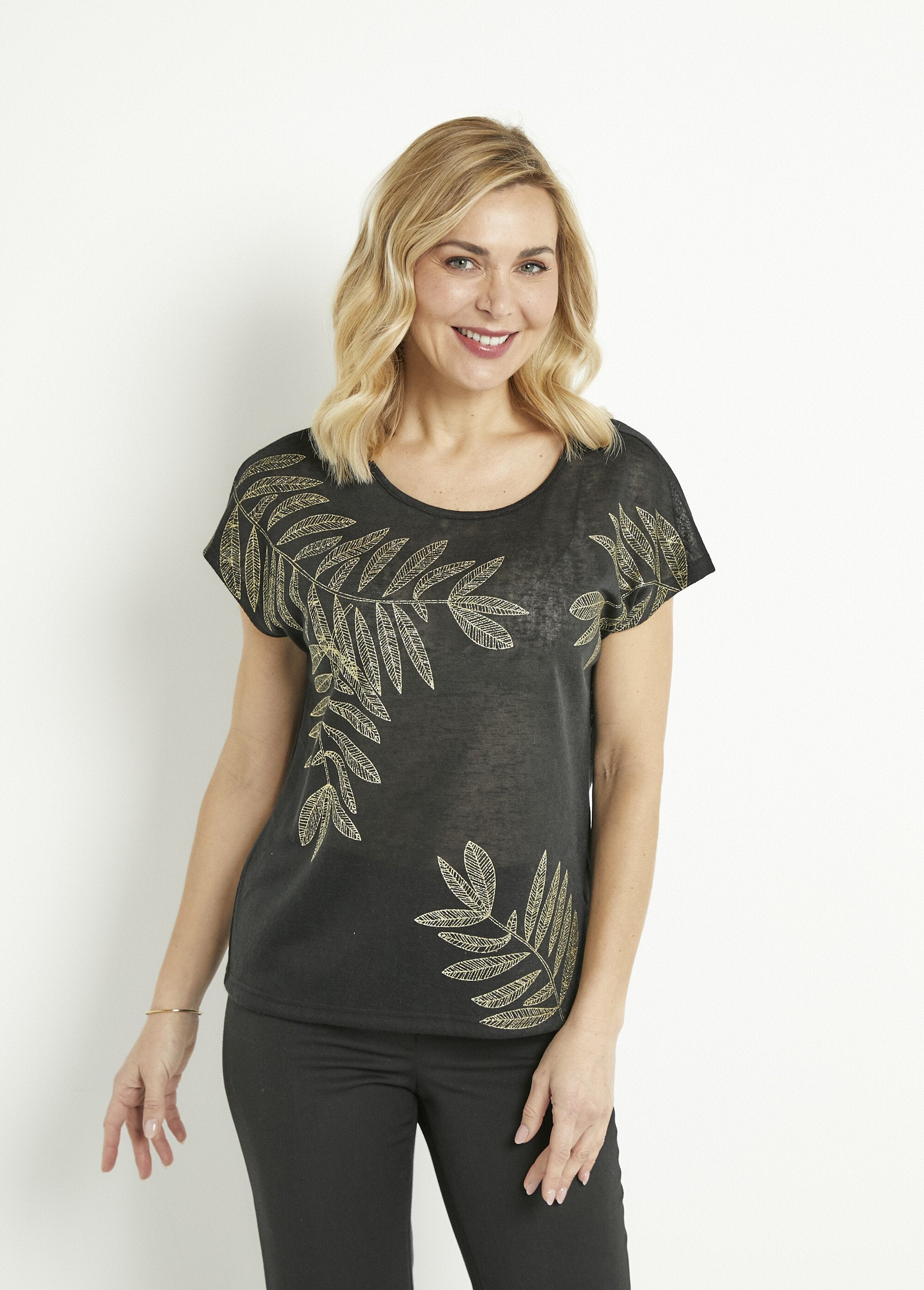 T-shirt_girocollo_in_maglia_fiammata_con_motivo_oro_Noir_FA1_slim