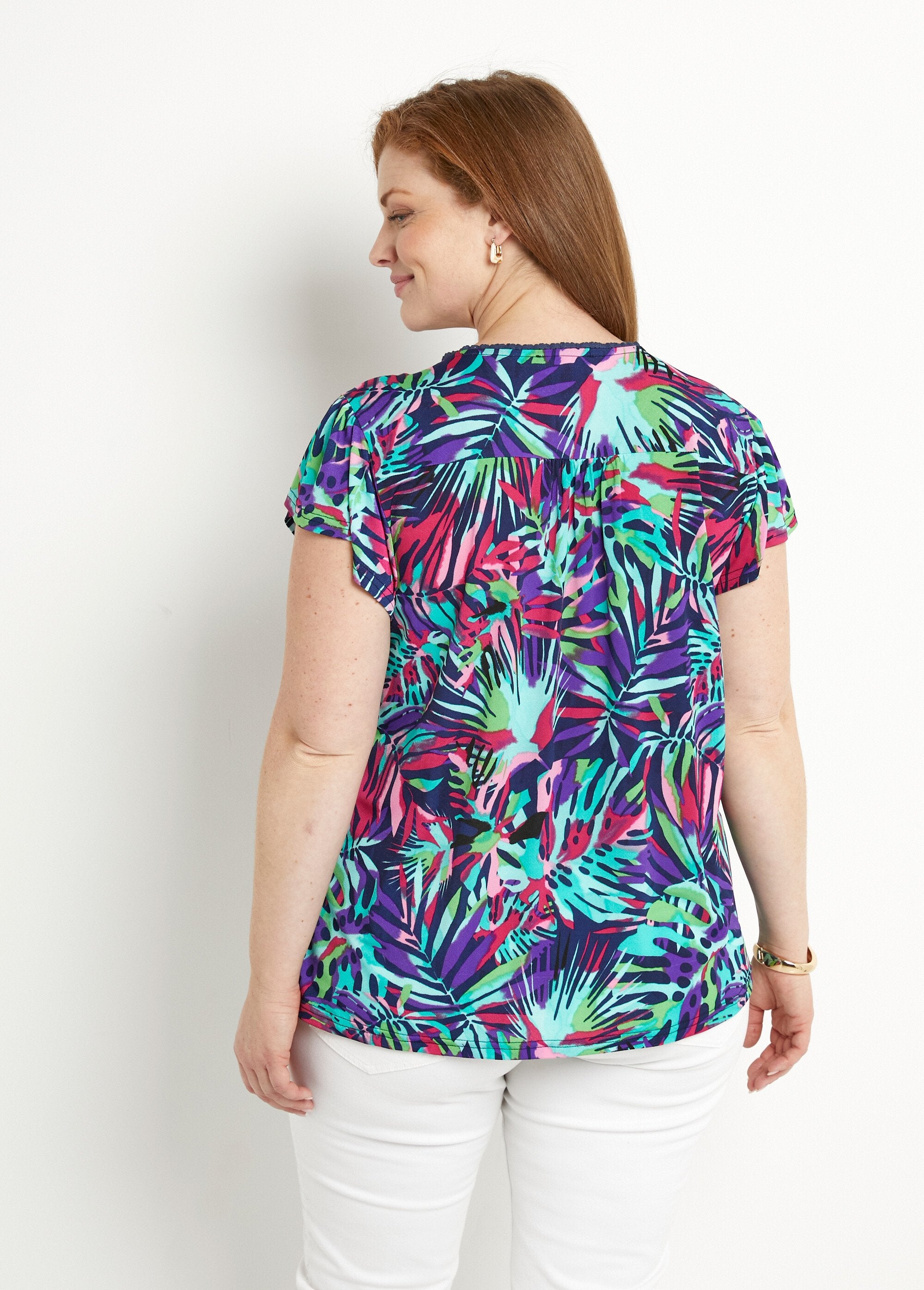 T-shirt_a_maniche_corte_con_scollo_a_V_svasato_Multicolore_DO1_curvy