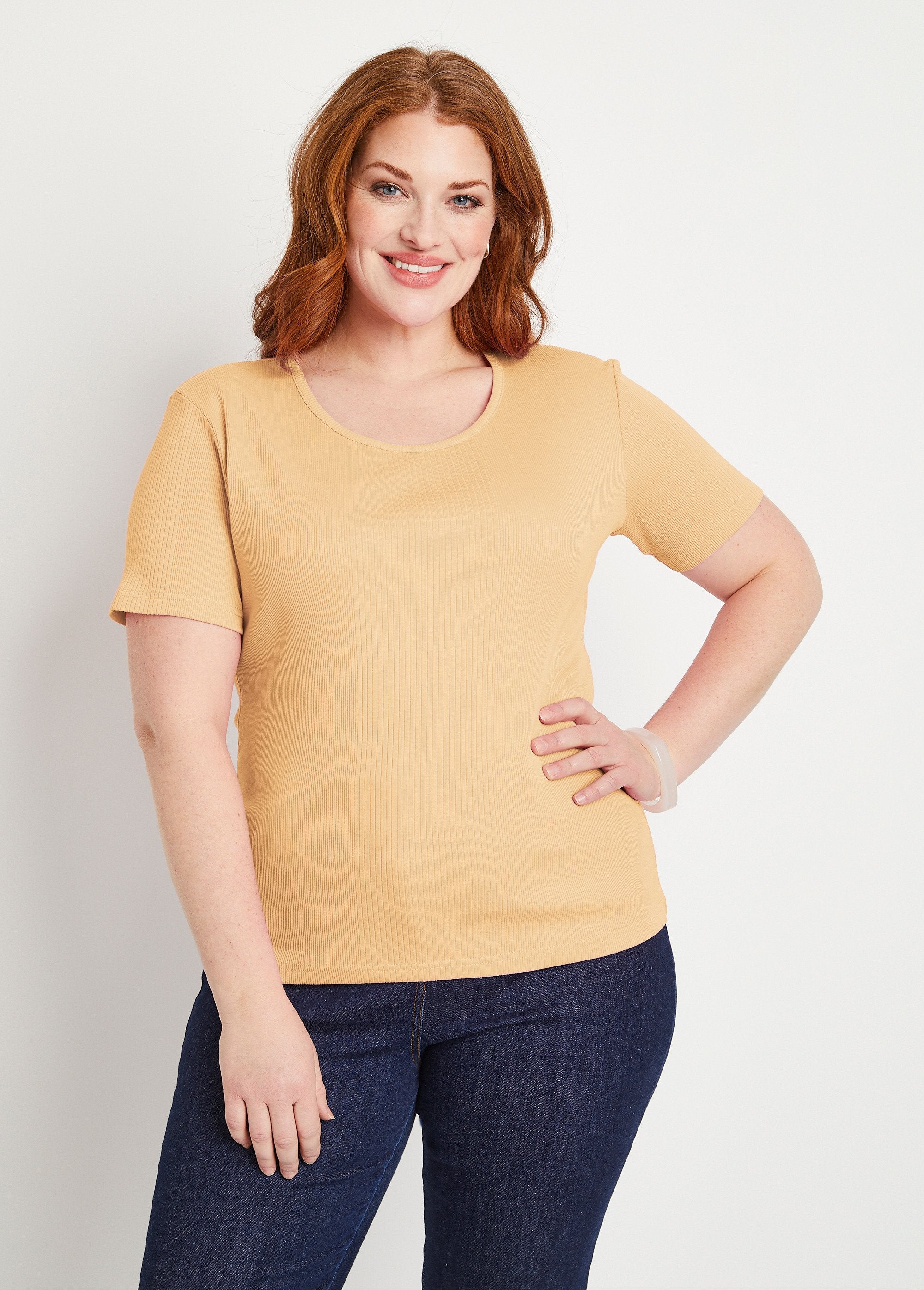 T-shirt_girocollo_in_maglia_a_coste_Sabbia_FA1_curvy