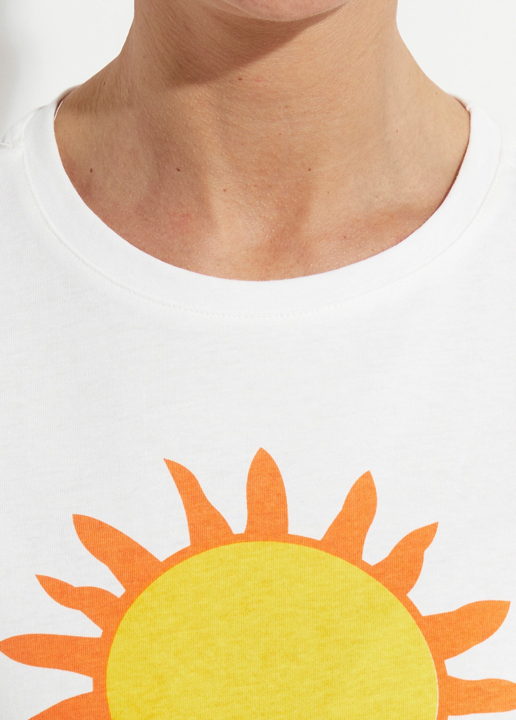 T-shirt_in_cotone_con_messaggio_Sotto_il_Sole_Blanc_DE2_slim