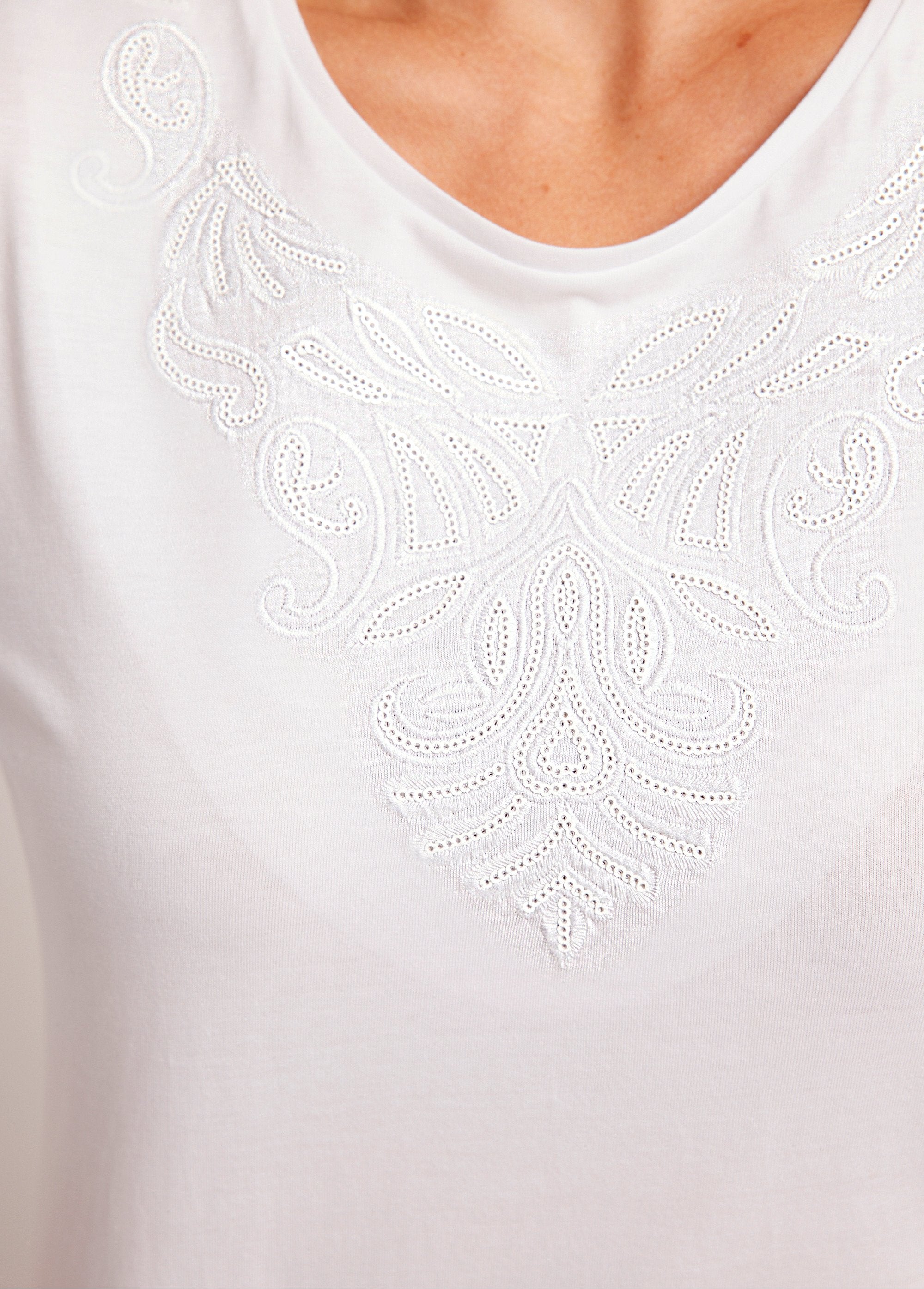 T-shirt_corta_con_maniche_a_3/4_ricamate_BIANCO_DE2_slim