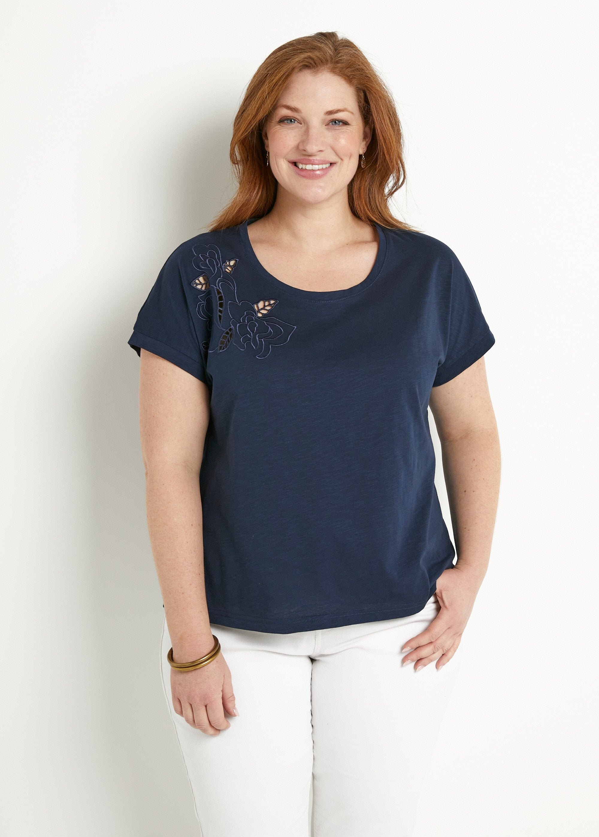 T-shirt_a_manica_corta_ricamata_a_tinta_unita_Marine_FA1_curvy
