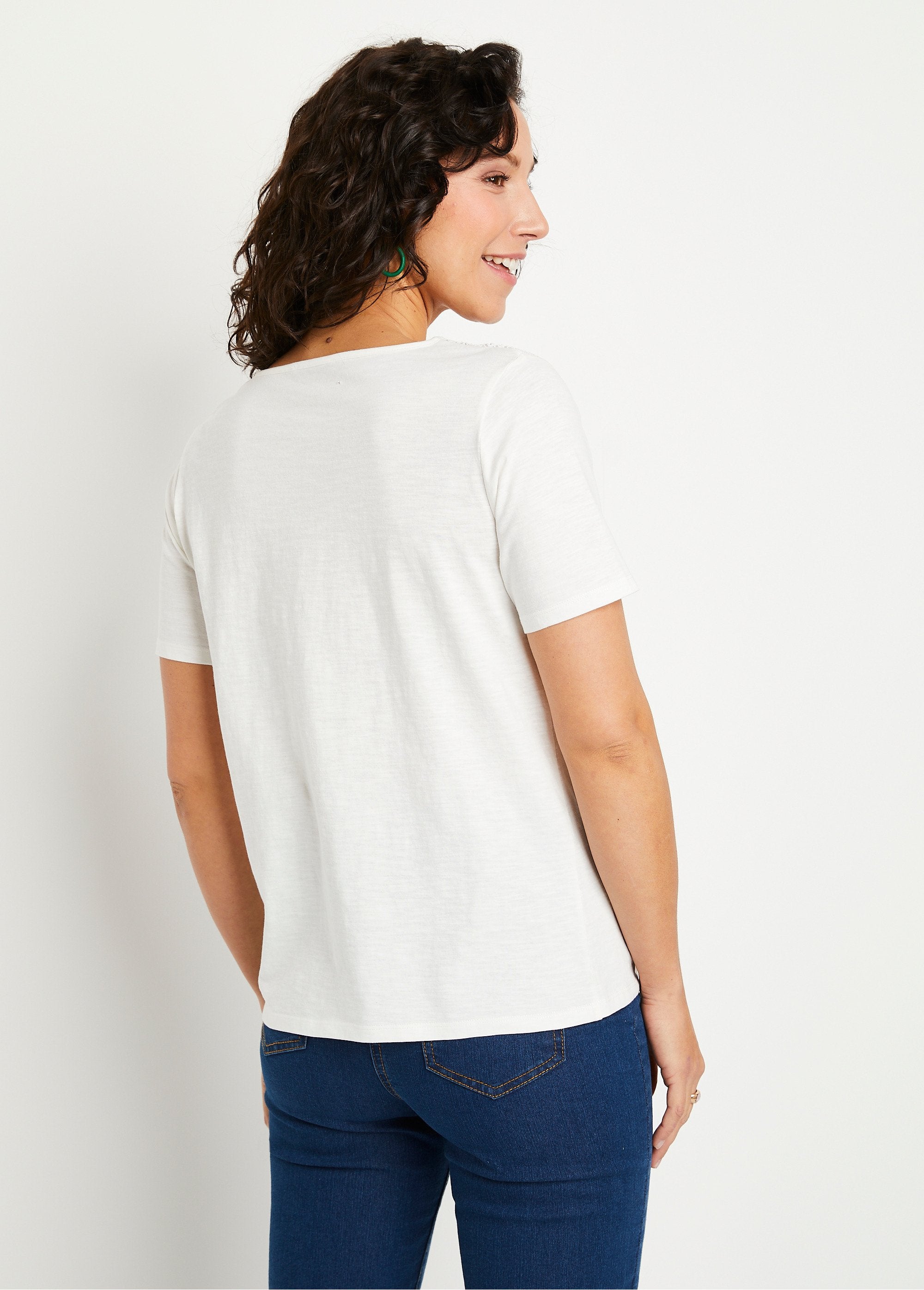 T-shirt_in_cotone_con_pizzo_fiammato_BIANCO_DO1_slim