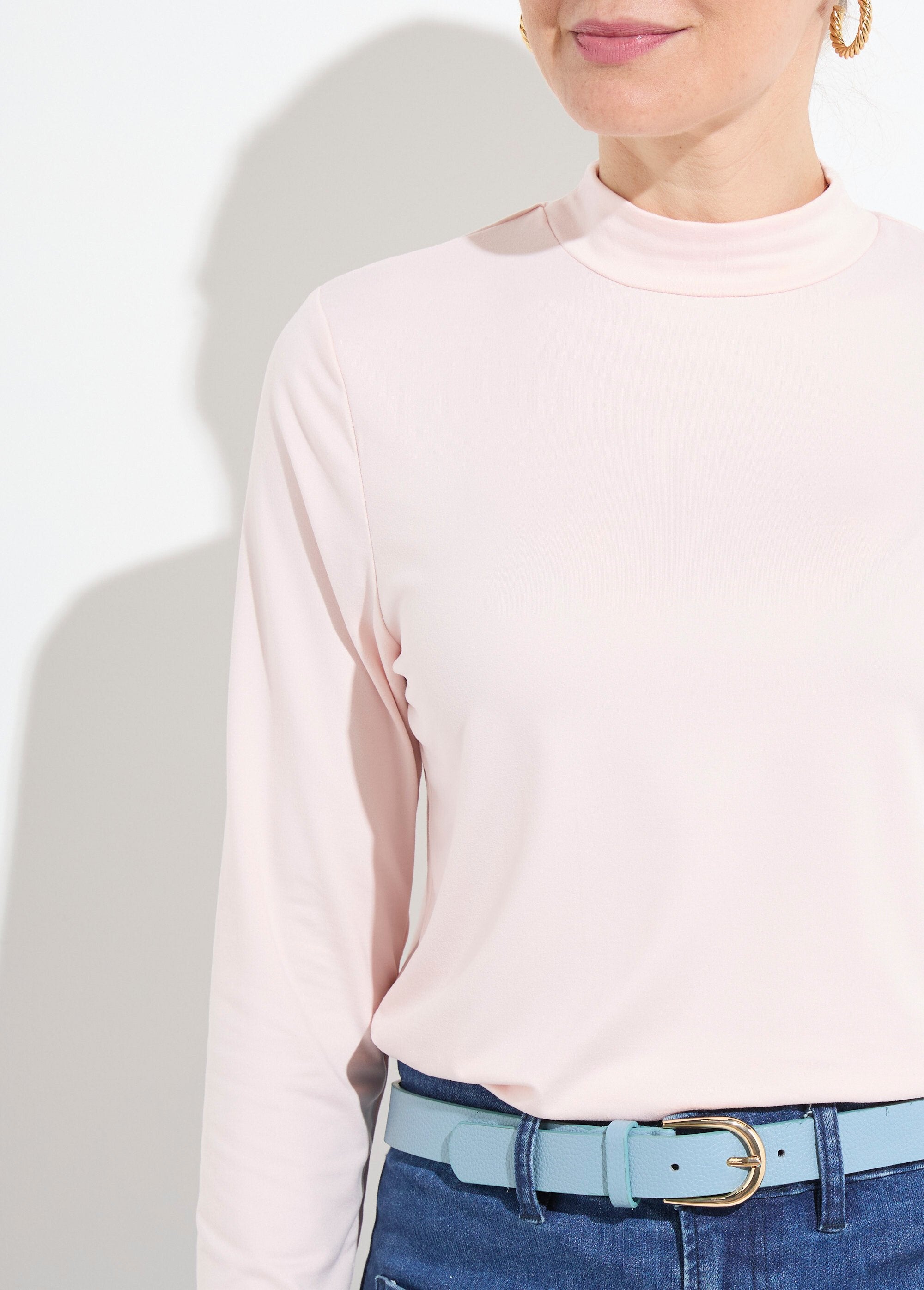 Morbida_T-shirt_con_collo_alto_e_maniche_lunghe_Petale_DE1_slim