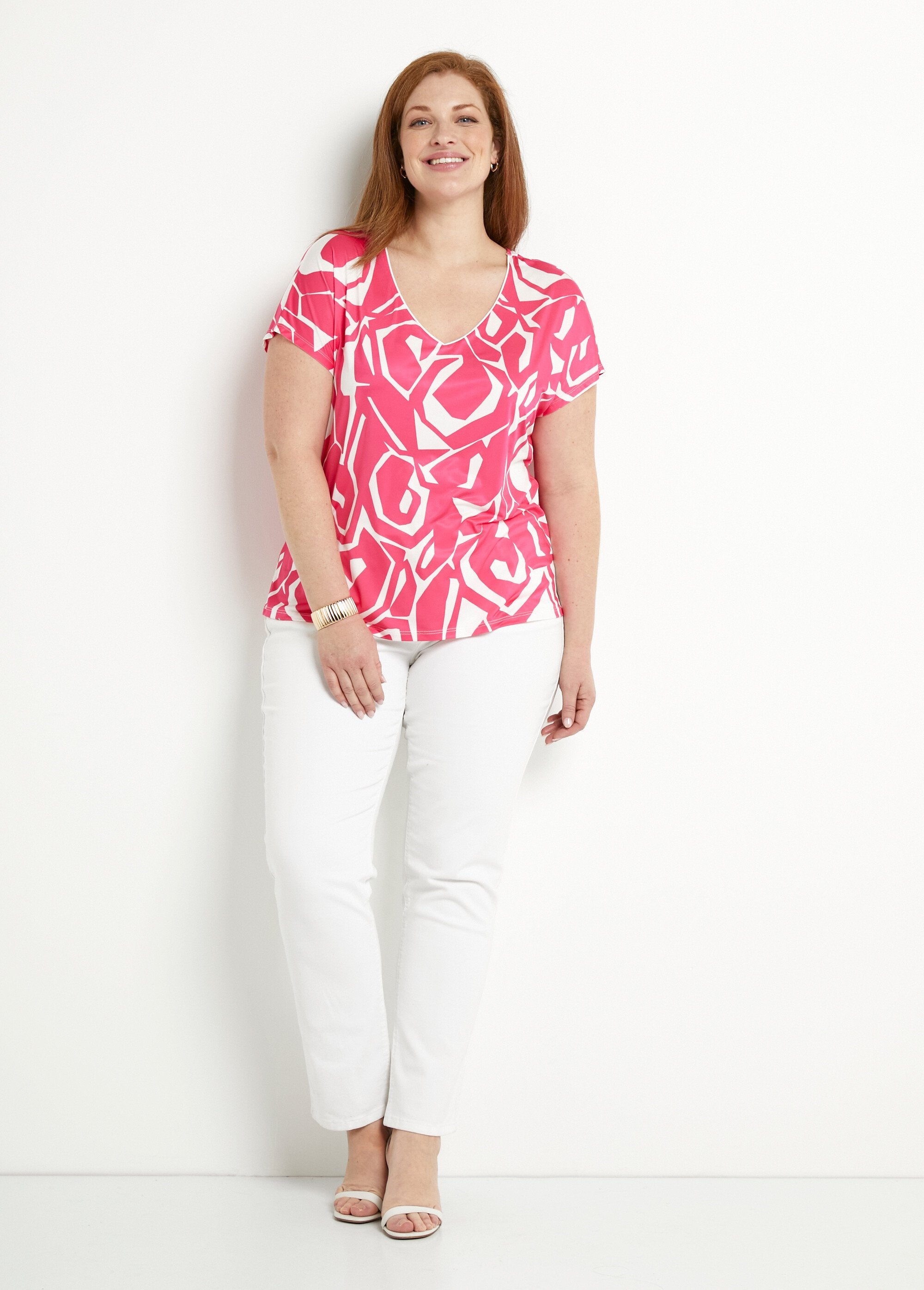 T-shirt_grafica_con_scollo_a_V_Fuchsia_et_blanc_SF1_curvy