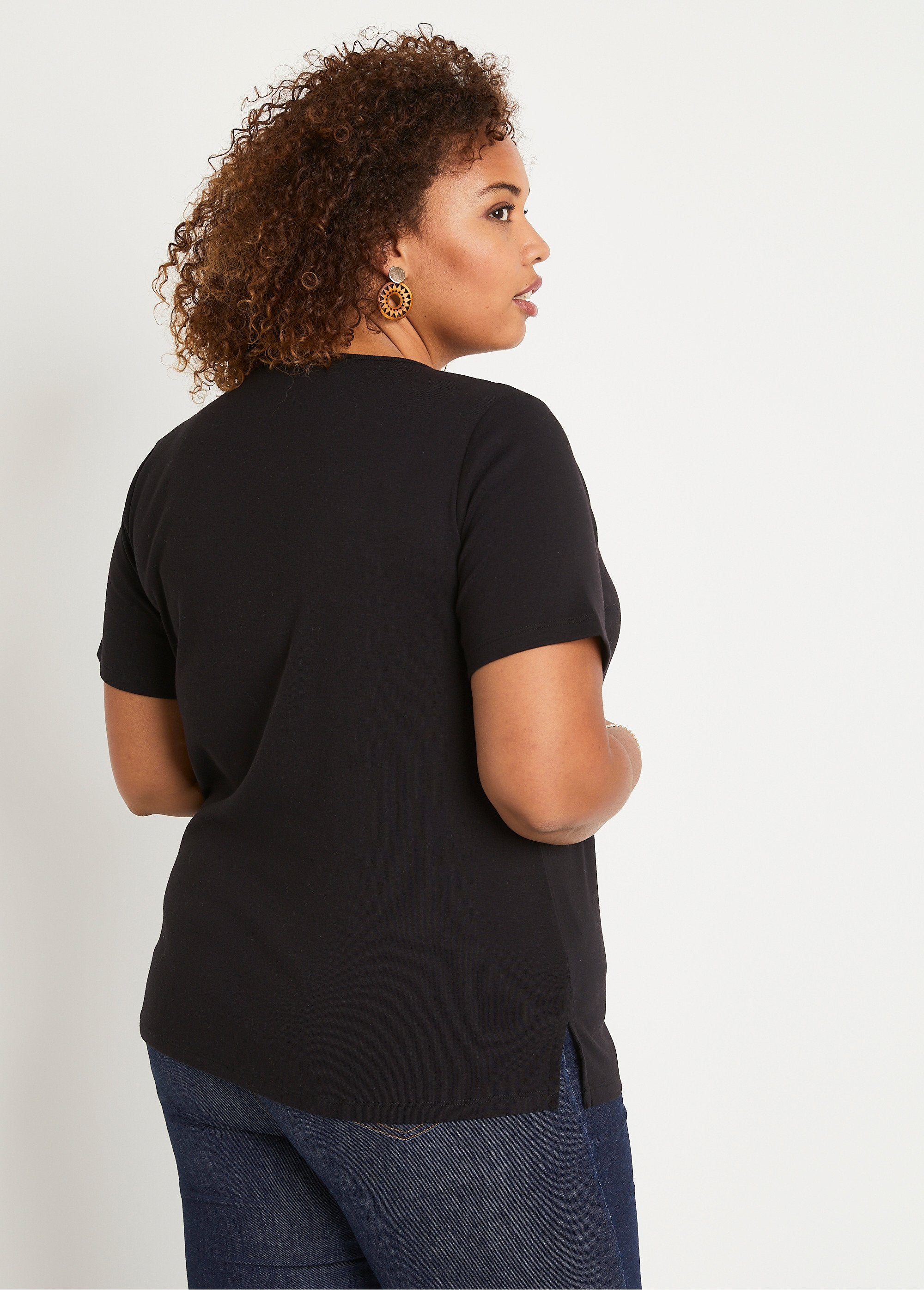 T-shirt_dritta_a_maniche_lunghe_NERO_DO1_curvy