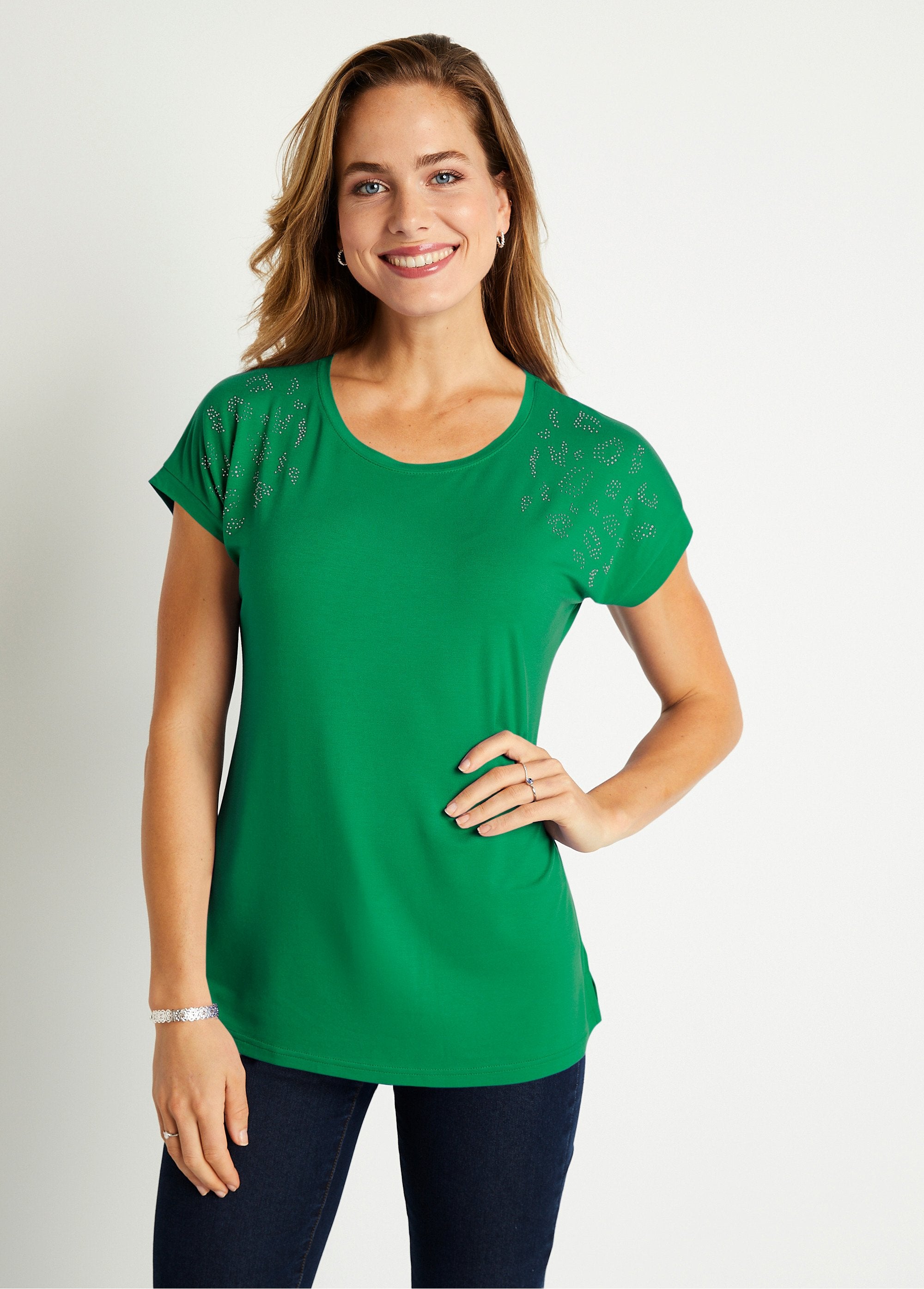 T-shirt_a_maniche_lunghe_in_tinta_unita_VERDE_FA1_slim