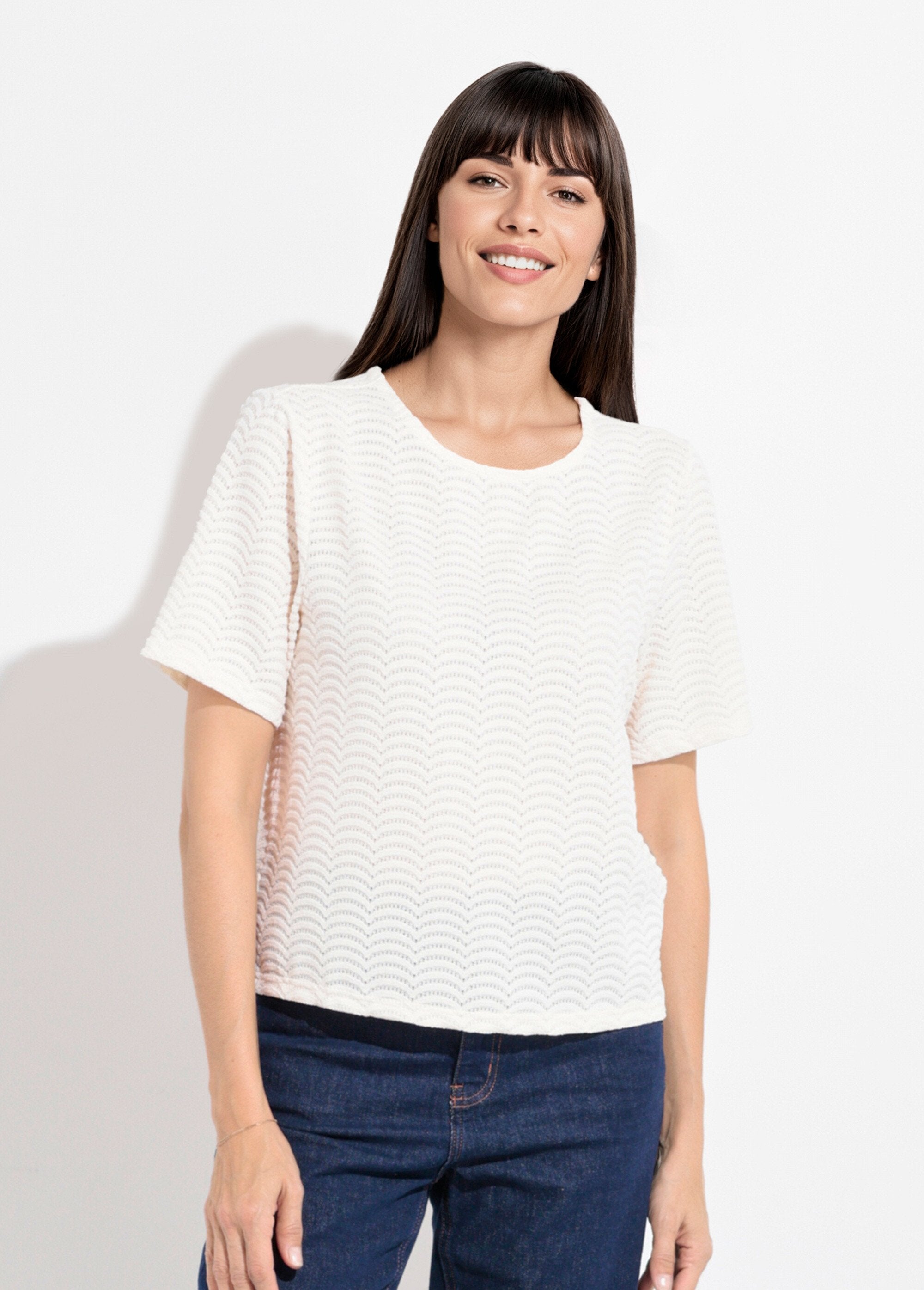 T-shirt_lavorata_a_maglia_con_motivo_a_squame_Beige_FA1_slim