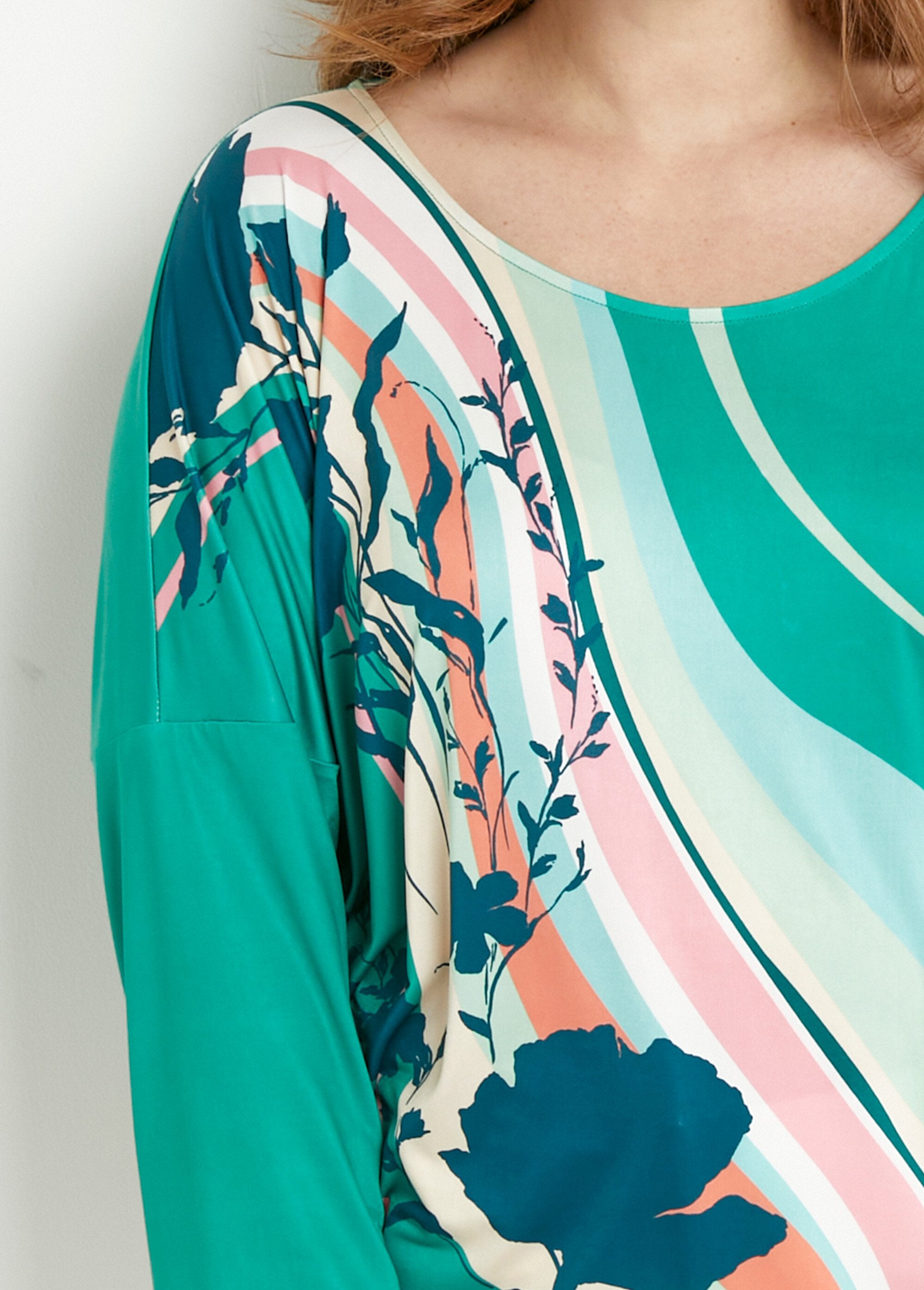 T-shirt_a_fantasia_con_maniche_a_3/4_Vert_et_rose_DE1_curvy