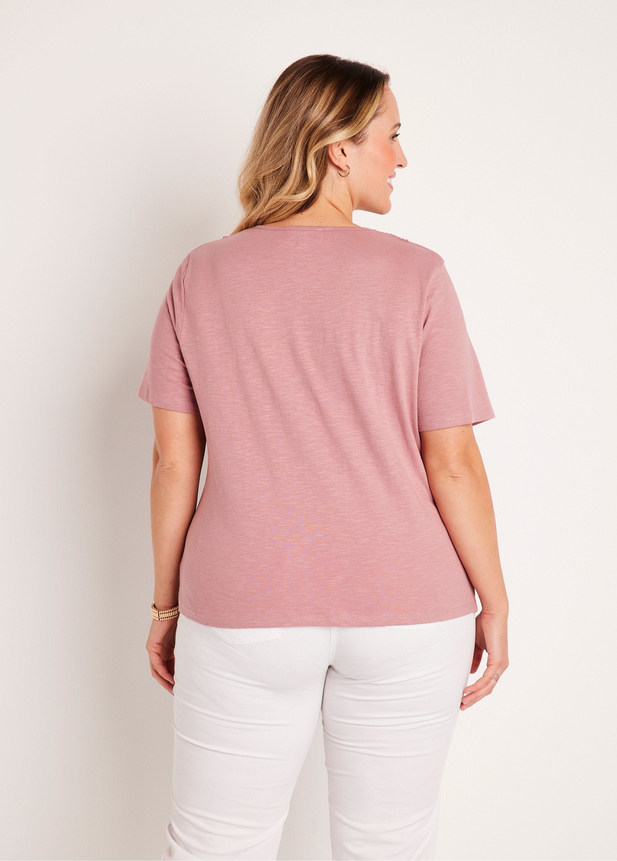 T-shirt_a_maniche_corte_in_cotone_e_macramé_Rosa_DO1_curvy