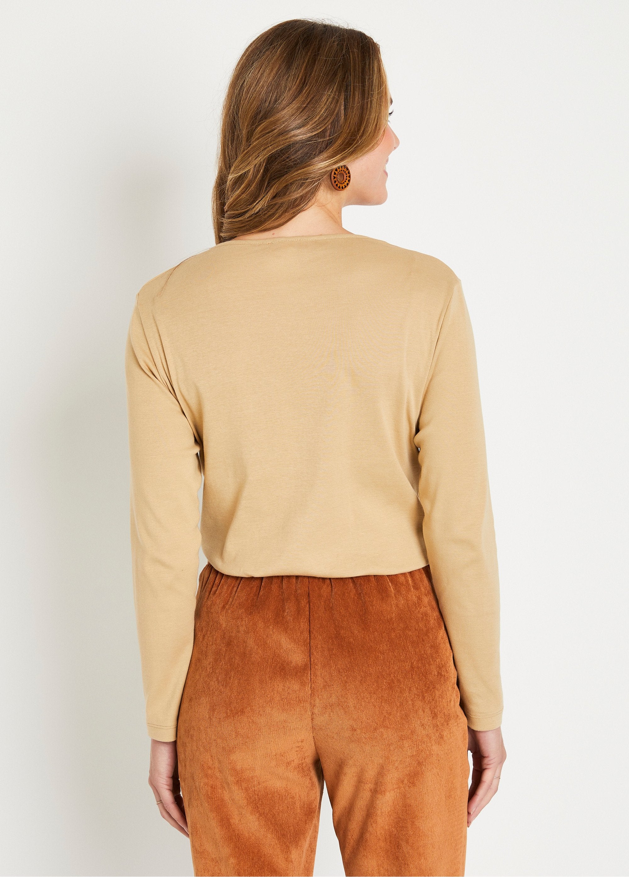 Maglietta_marinaio_corta_in_cotone_a_maniche_lunghe_Uni_camel_DO1_slim