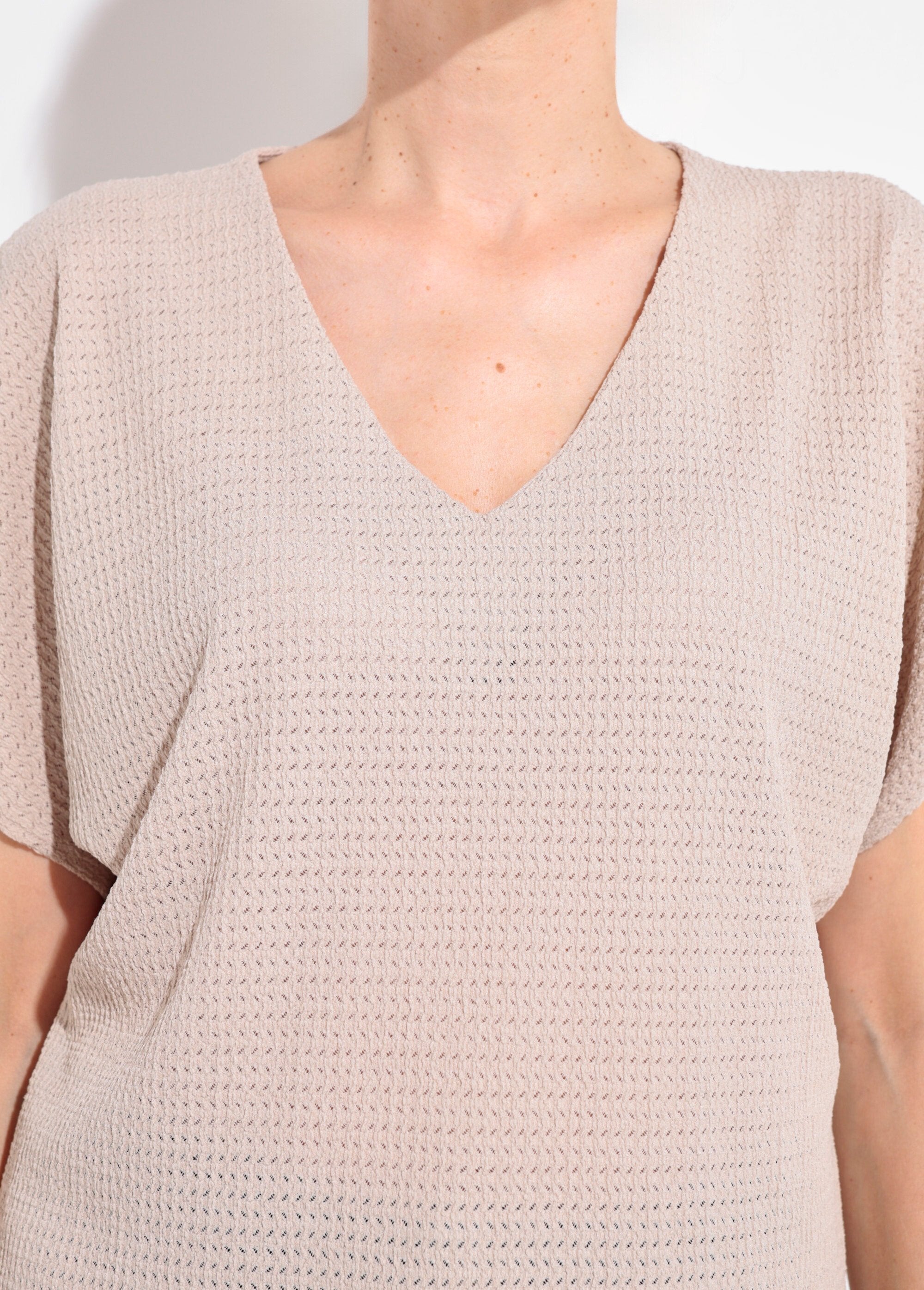 T-shirt_testurizzata_con_maniche_elasticizzate_Ficelle_DE1_slim