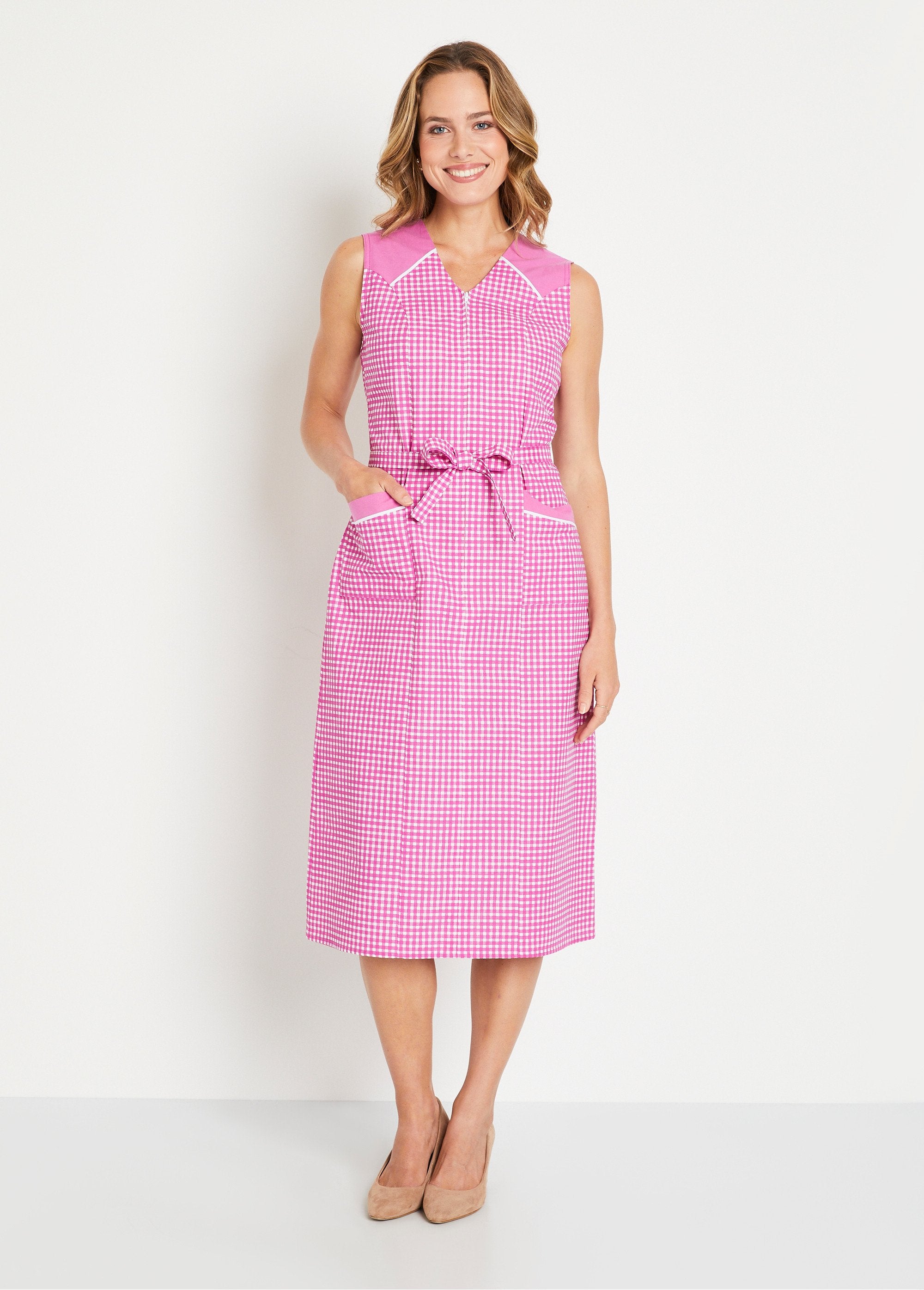 Grembiule_senza_maniche_con_zip_a_quadretti_gingham_Rose_FA1_slim