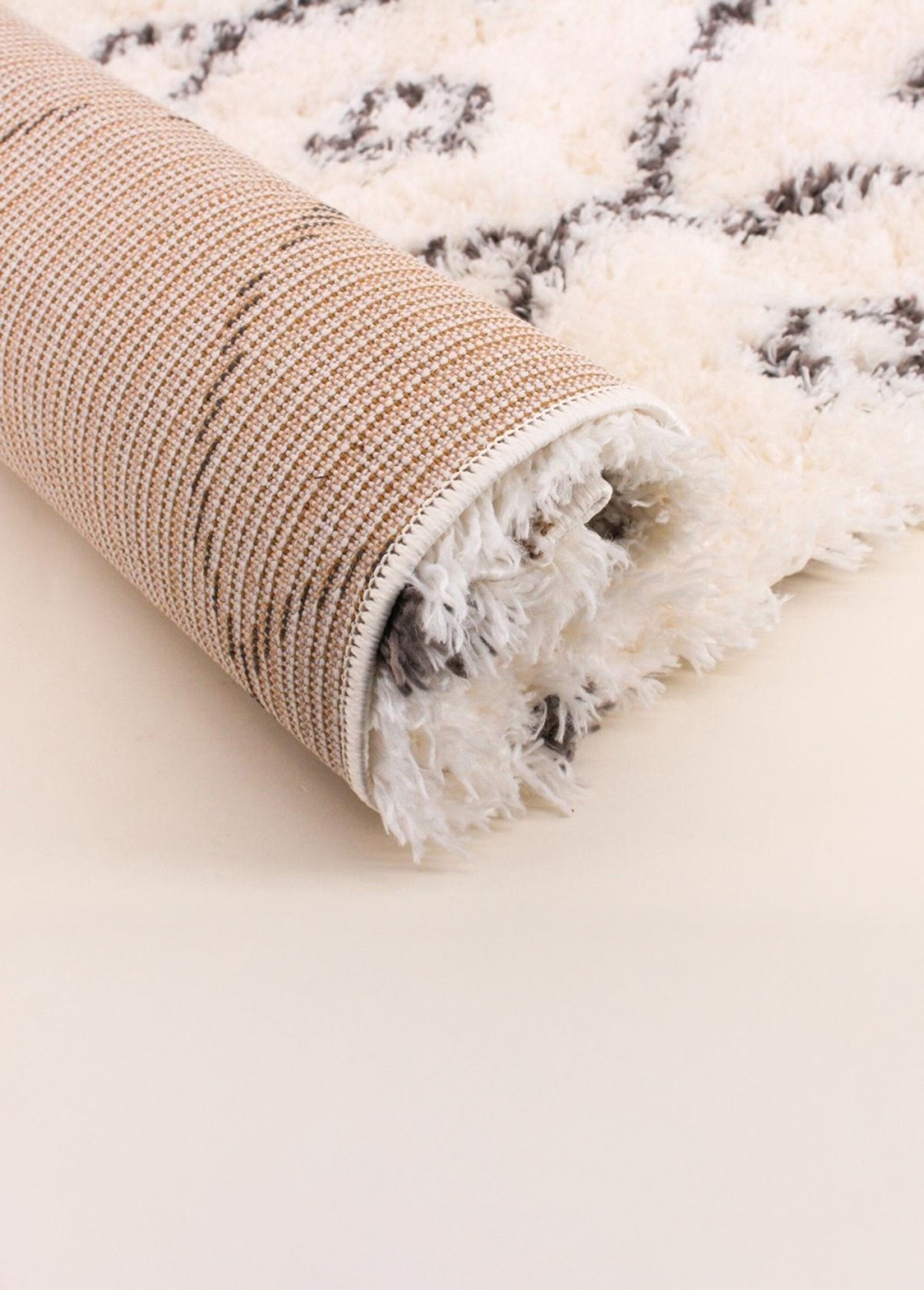 Tappeto_a_pelo_alto_Diamond,_110x60_cm_Blanc_noir_DE1_slim