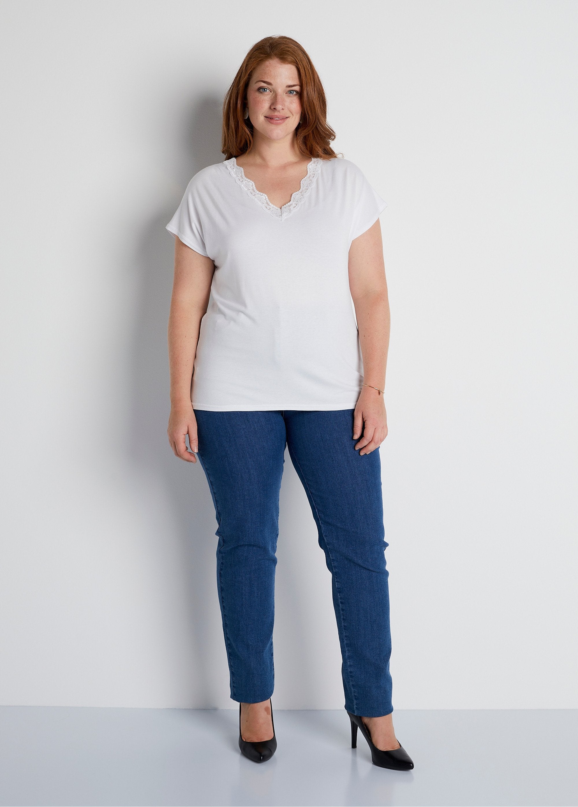 T-shirt_corta_in_pizzo_elasticizzato_BIANCO_SF1_curvy