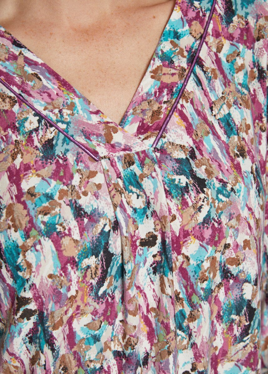 T-shirt_con_scollo_a_V_stampato,_maniche_a_3/4_Cassis_et_emeraude_DE2_slim