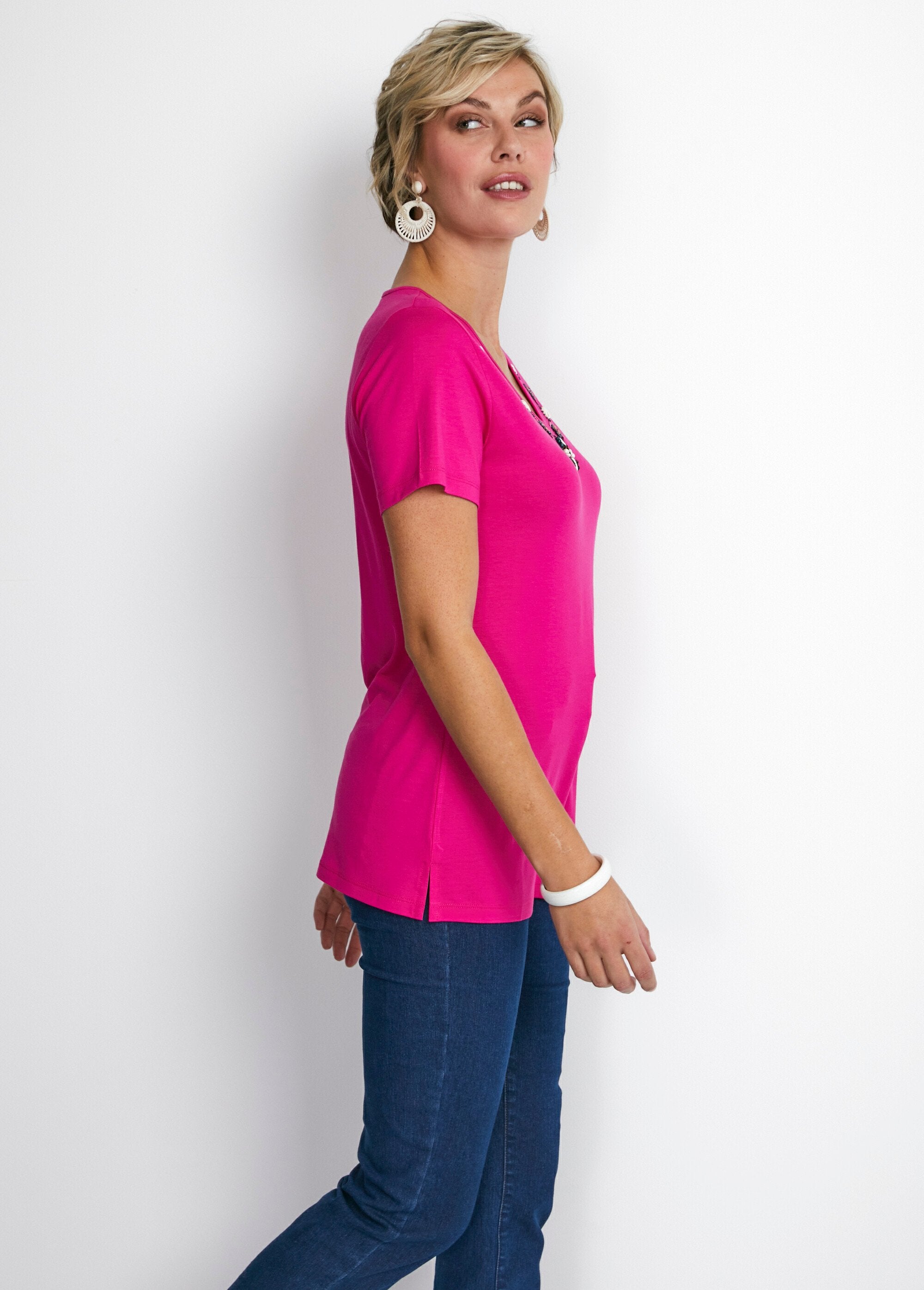 T-shirt_gioiello_lunga_con_scollo_a_V_Fuchsia_DR1_slim