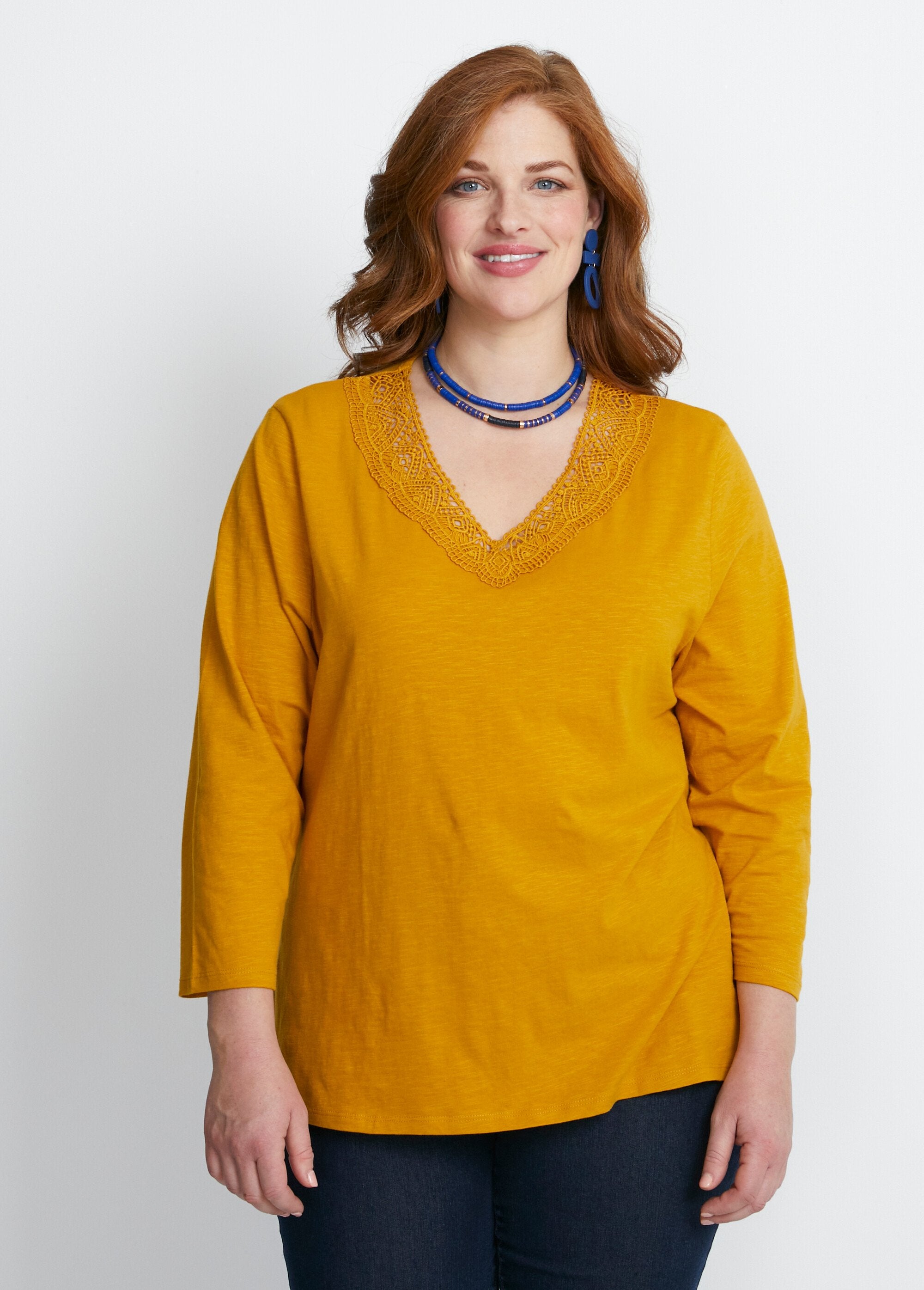 T-shirt_manica_3/4_in_cotone_e_macramè_Miele_FA1_curvy