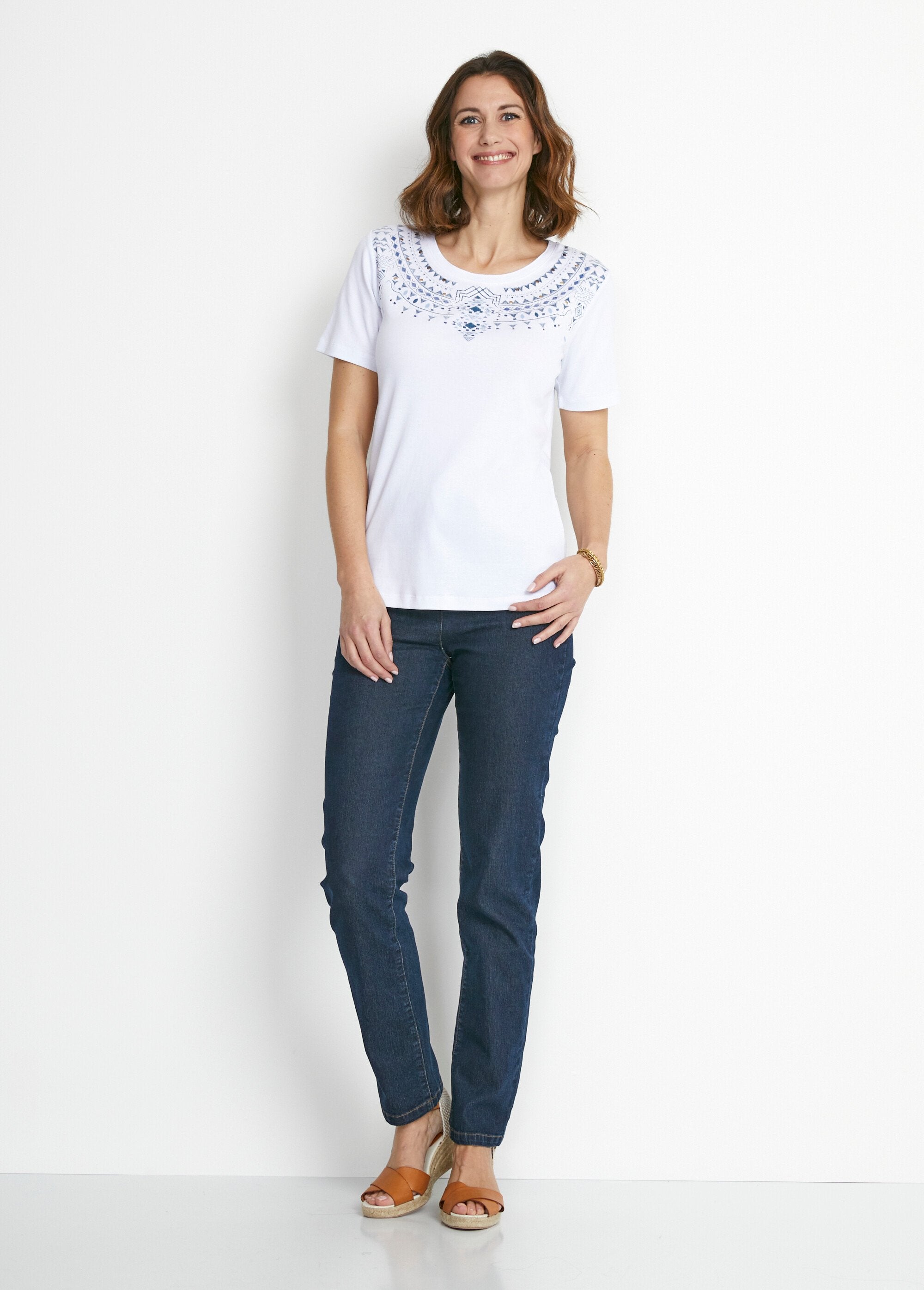 T-shirt_a_maniche_corte_con_colletto_borchiato_BIANCO_SF1_slim