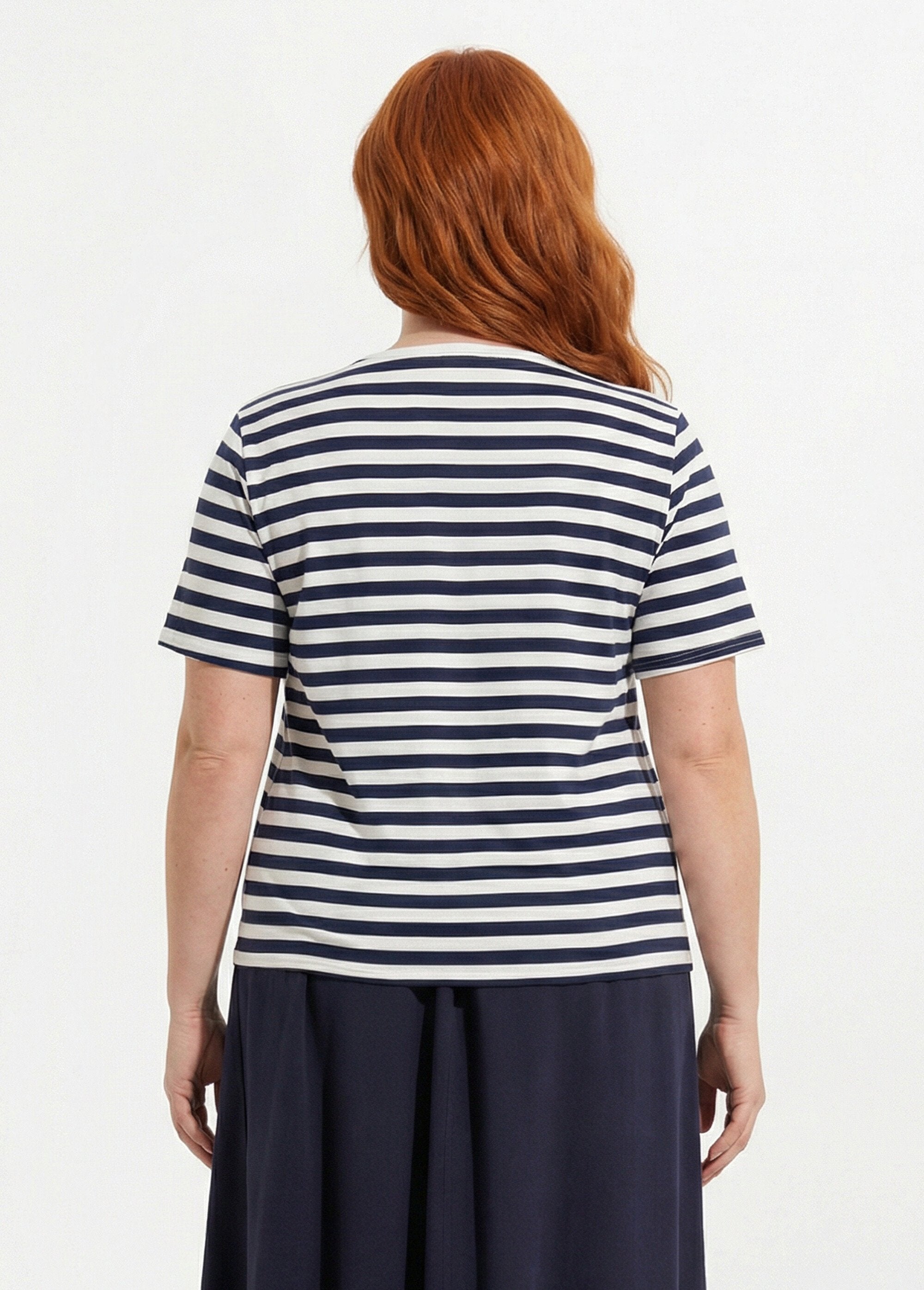 T-shirt_in_jersey_a_righe_in_stile_marinaro_Raye_marine_DO1_curvy