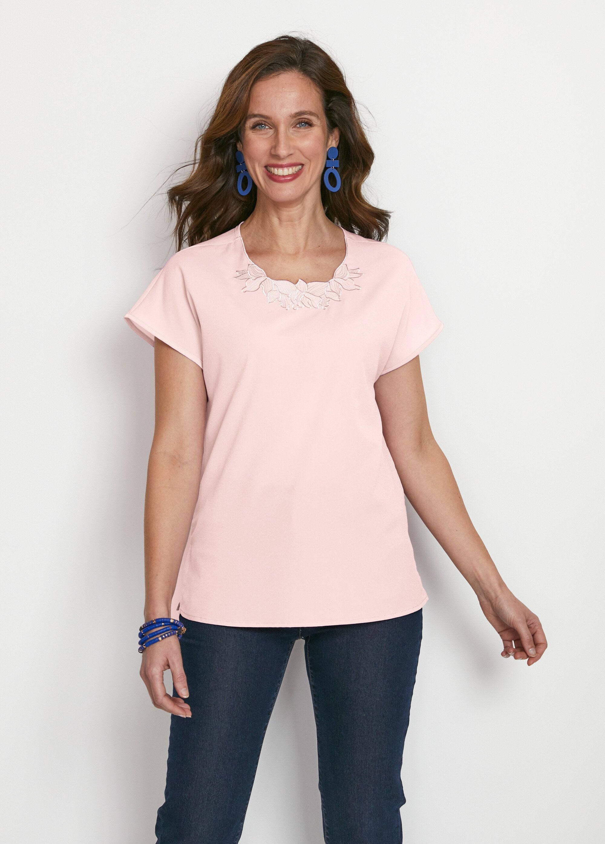 Top_a_maniche_lunghe_con_ricamo_sullo_scollo_rotondo_Rose_the_FA1_slim