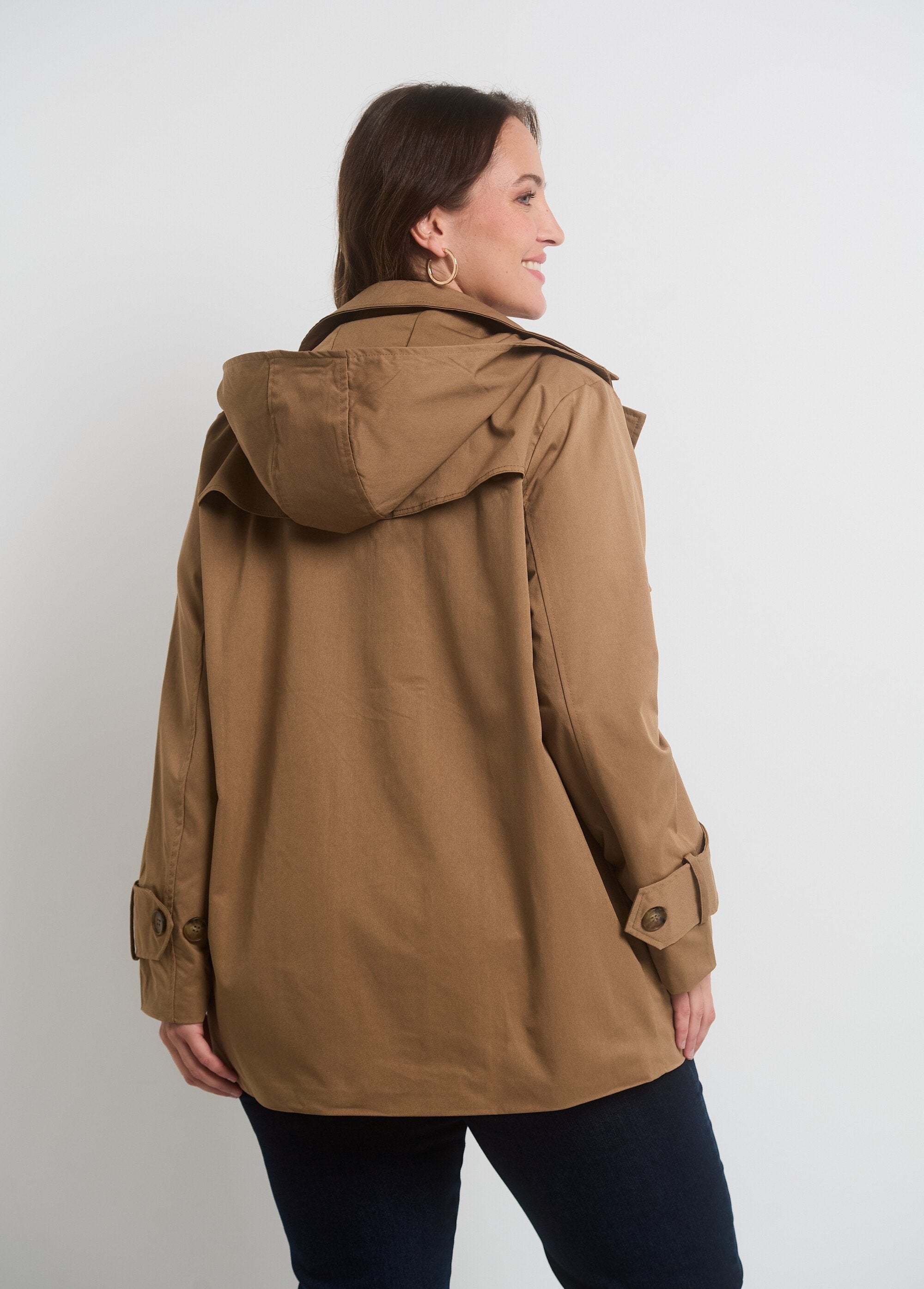 Trench_doppiopetto_con_cappuccio_Beige_DO1_curvy