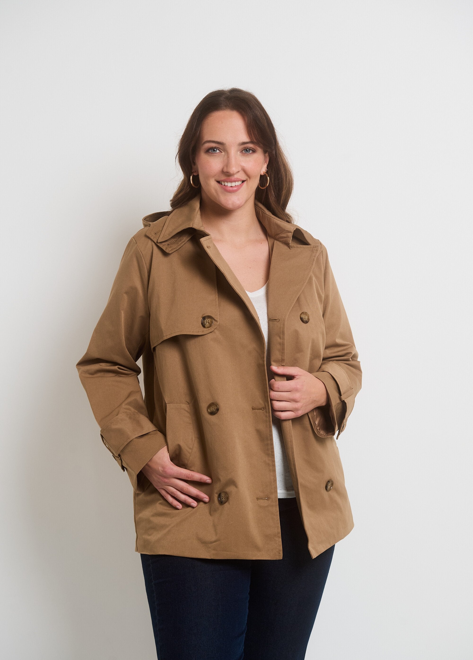 Trench_doppiopetto_con_cappuccio_Beige_FA2_curvy